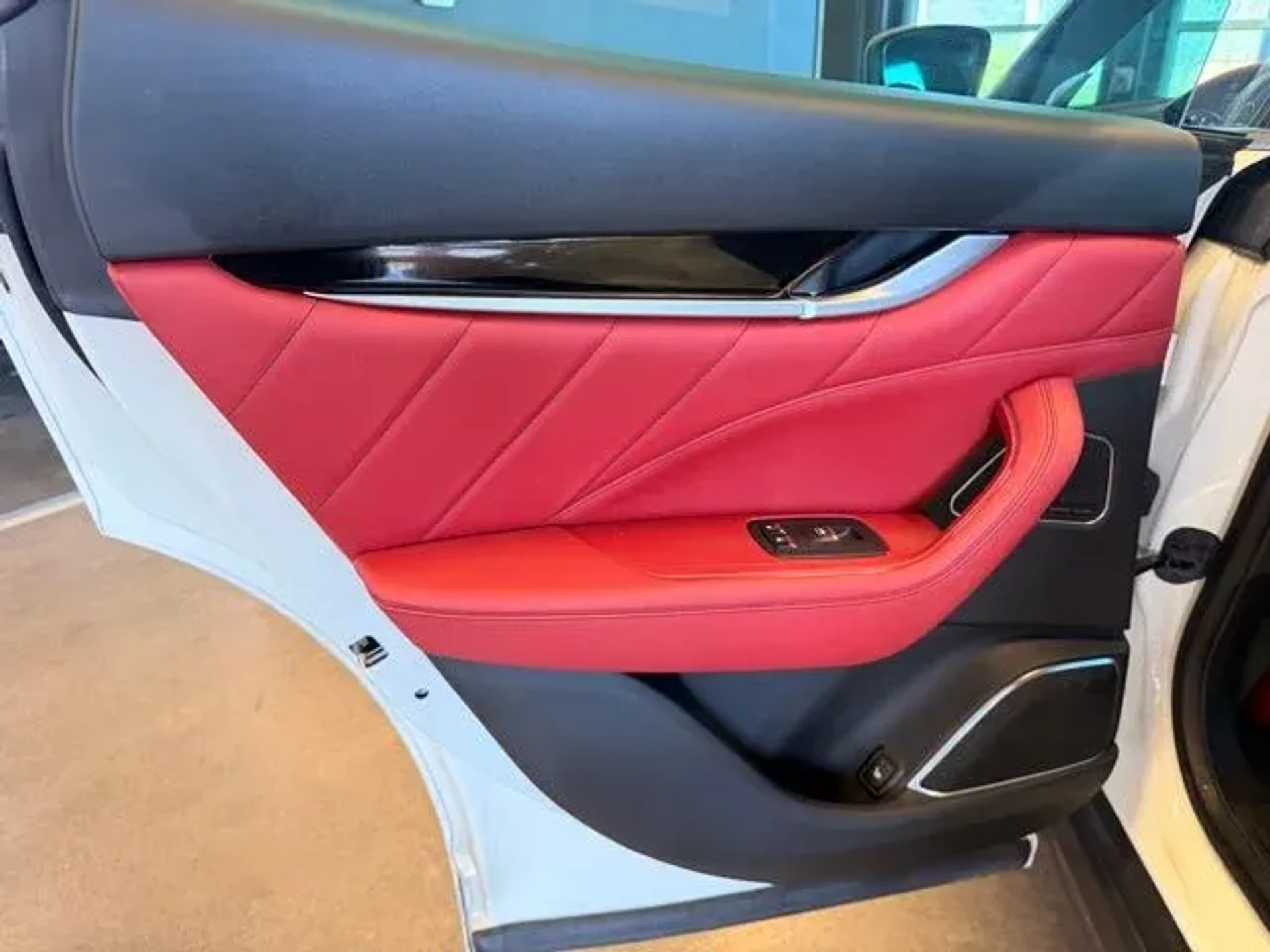 mph009_3450646906_b6a50c4fd30a911801584058cc868547_3df3072288