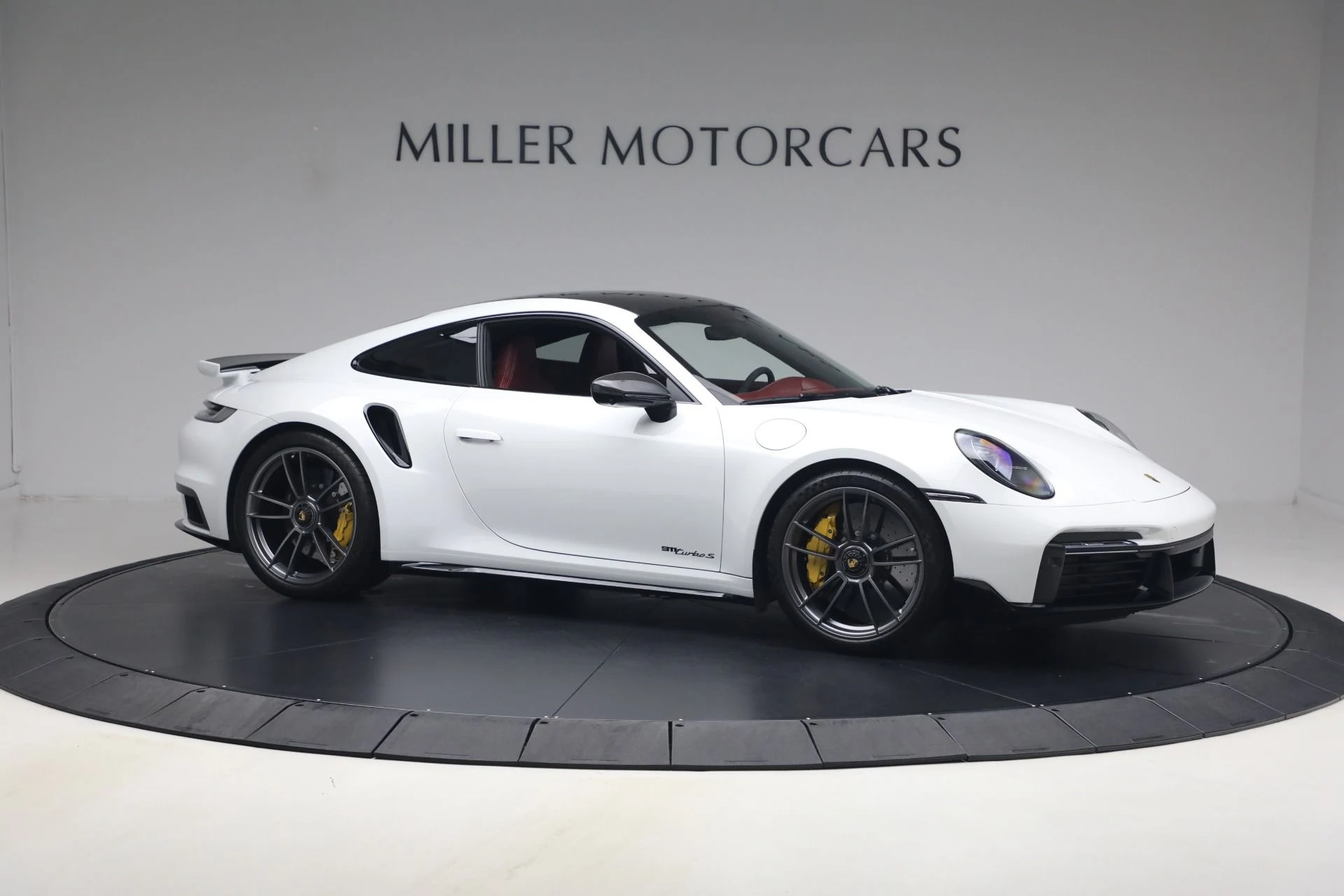 mph009_3451386575_Used_2022_Porsche_911_Turbo_S_1782750137_0c5c3d06e7