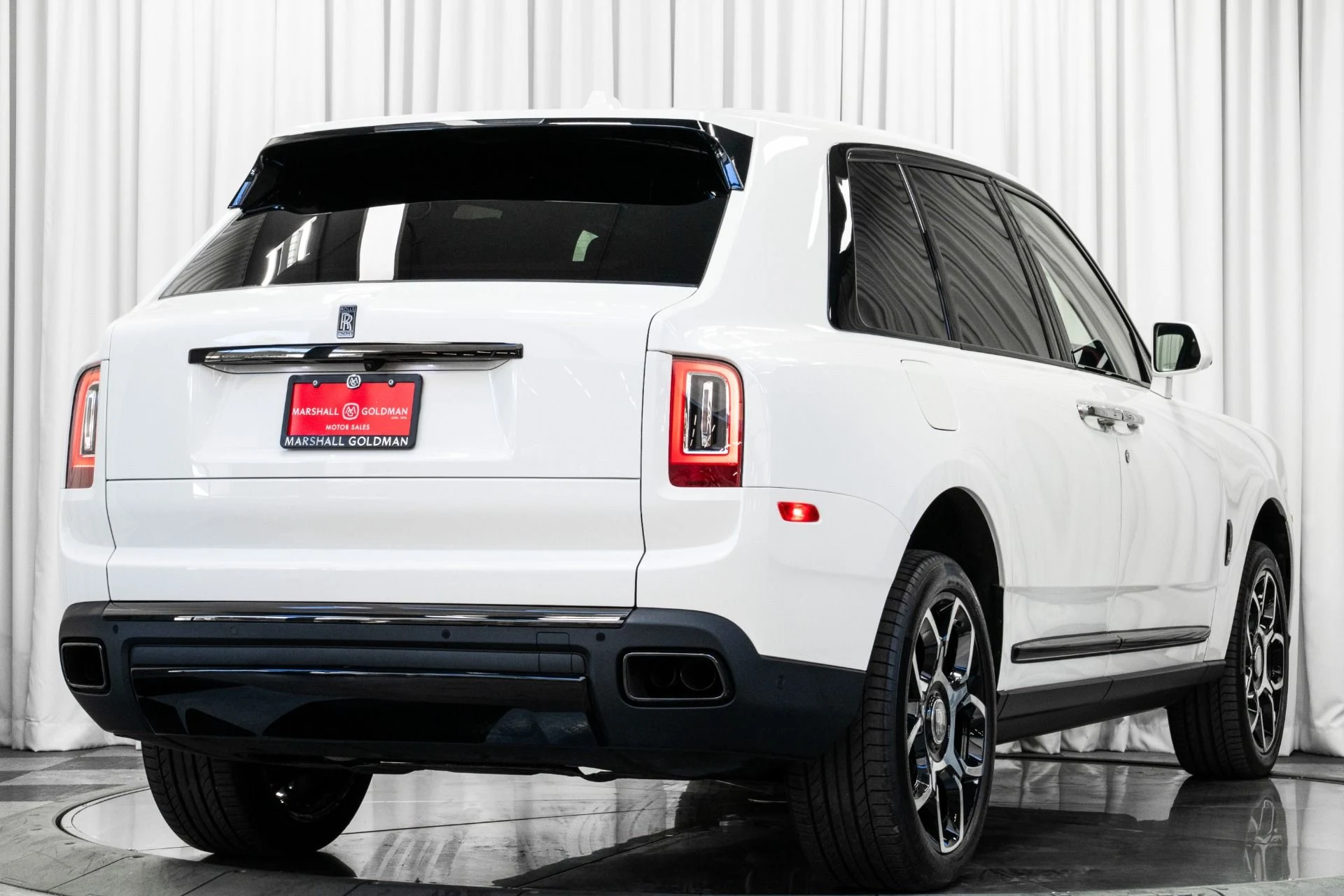 mph009_3454736639_Used_2023_Rolls_Royce_Cullinan_Black_Badge_Two_Tone_Interior_Starlight_Headliner_1762810213_b091fc515d