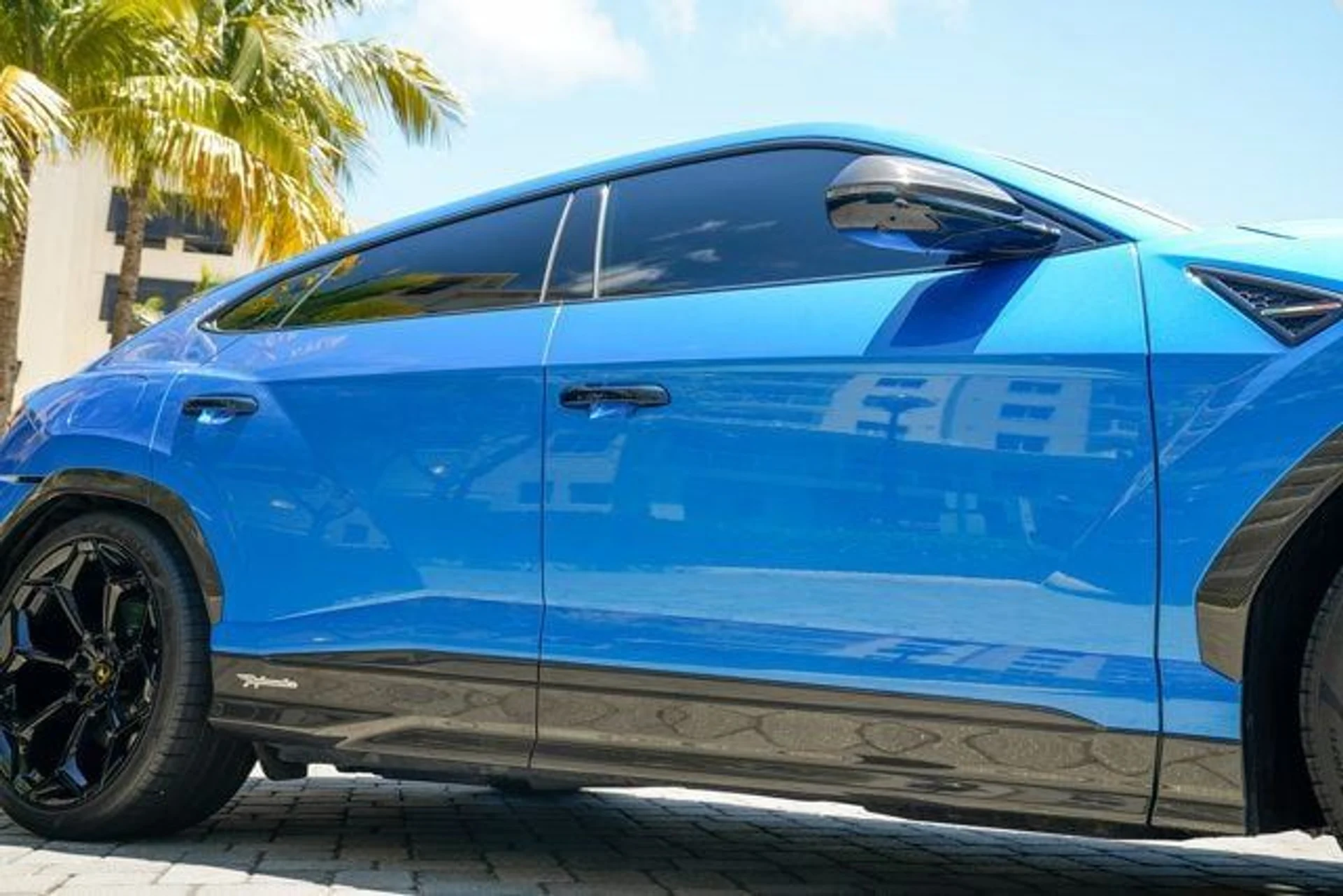 mph009_3459018995_used_2024_lamborghini_urus_performanteawd_14354_22887761_10_640_8a1ad828f5