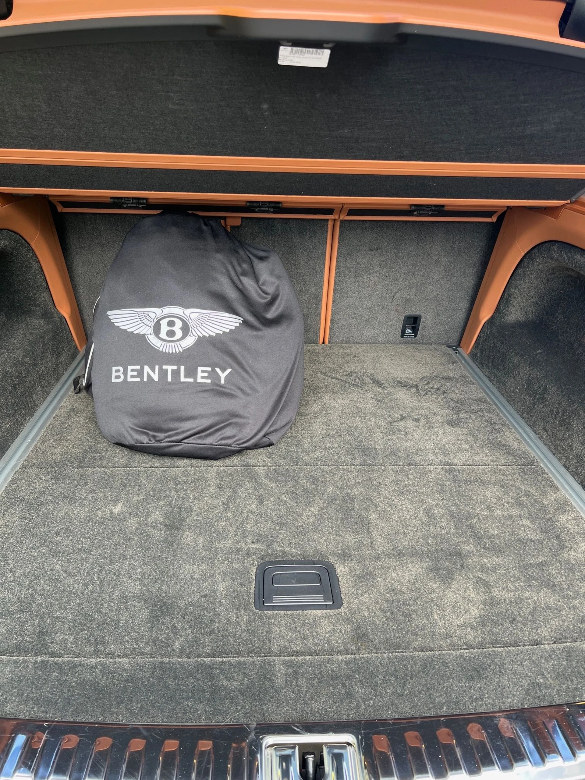 mph009_3461408618_Used_2022_Bentley_Bentayga_V8_1761327289_52fb4b1696