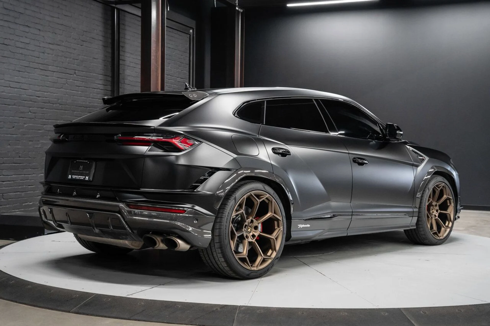 mph009_3462581420_lamborghini_urus_2023_18fa5b5dce