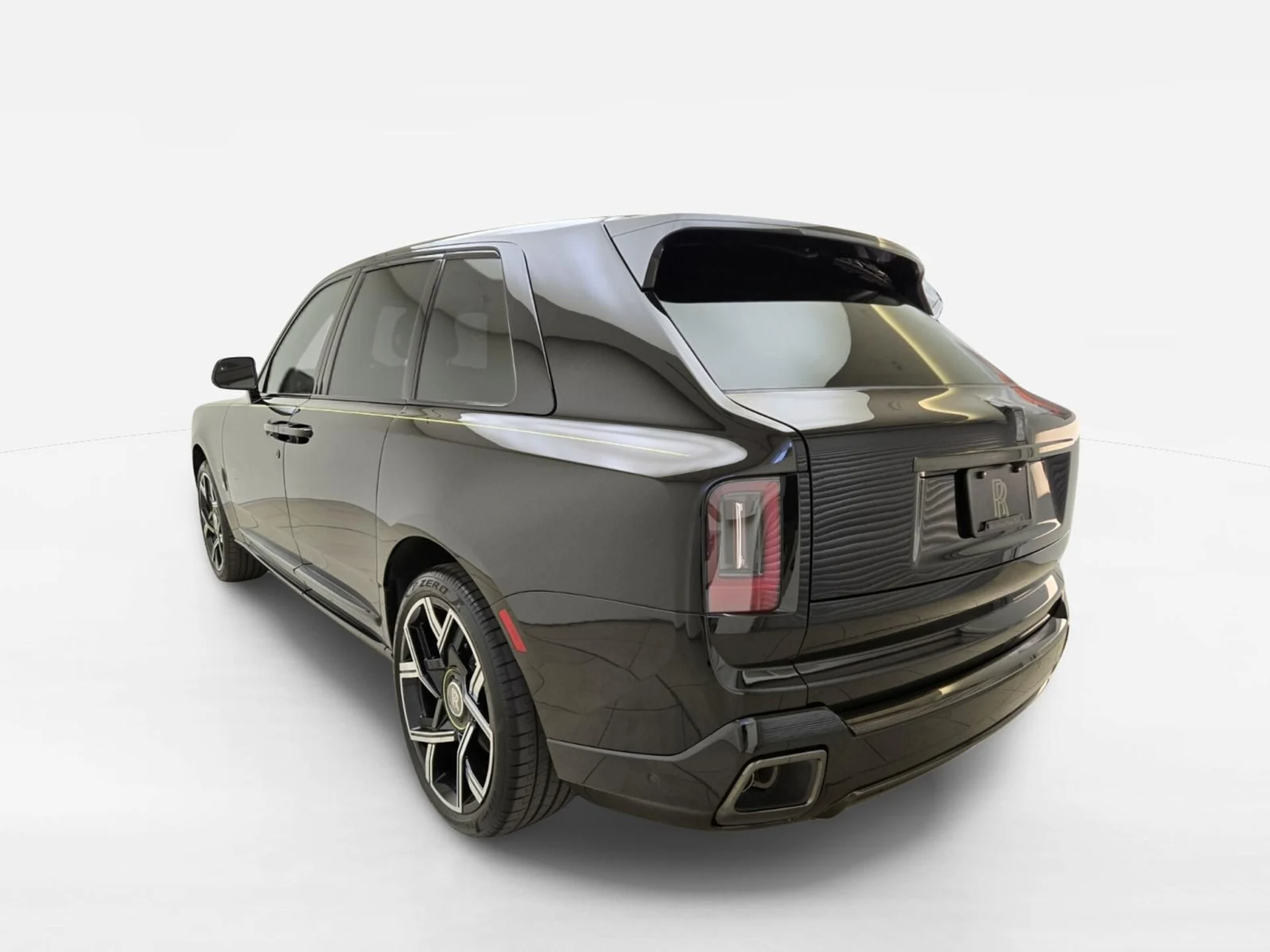 mph009_3469522044_New_2026_Rolls_Royce_Cullinan_Black_Badge_1776921905_862af3f37d