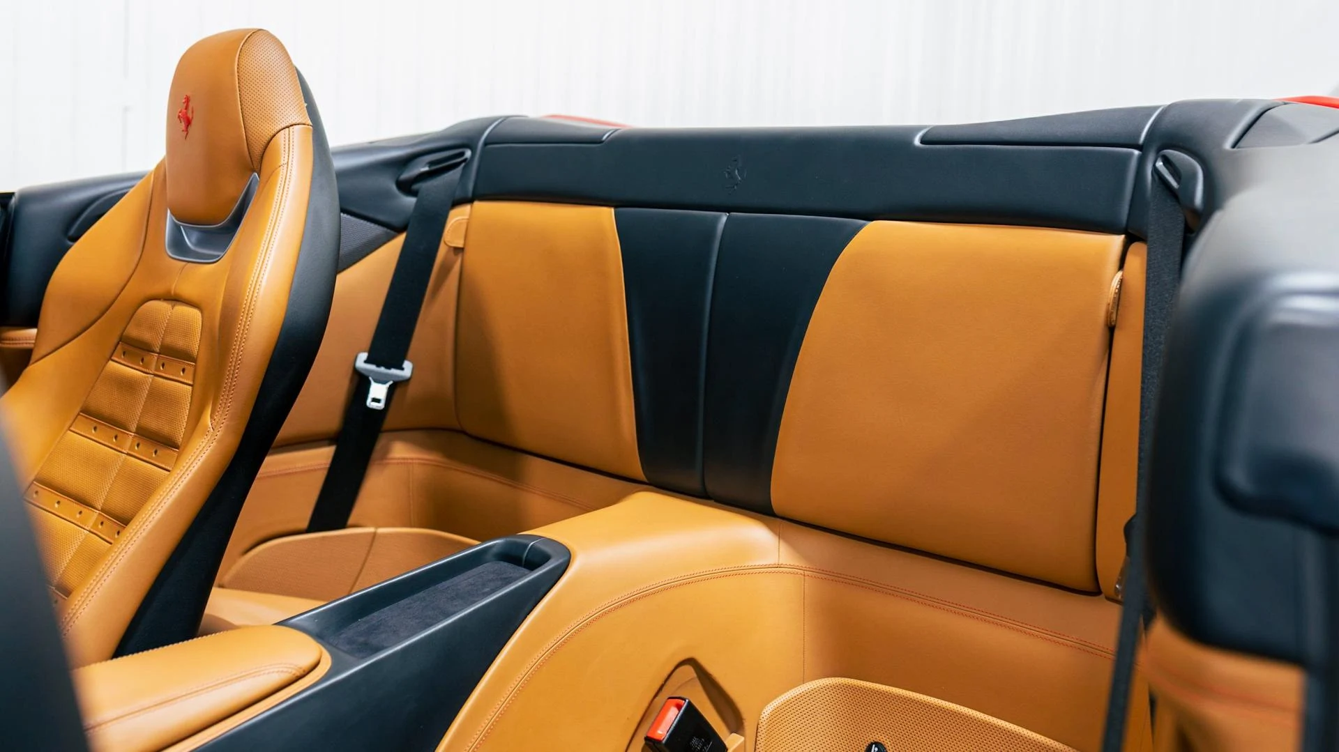 mph009_3474997757_Used_2020_Ferrari_Portofino_1793102089_7aa760f9b0