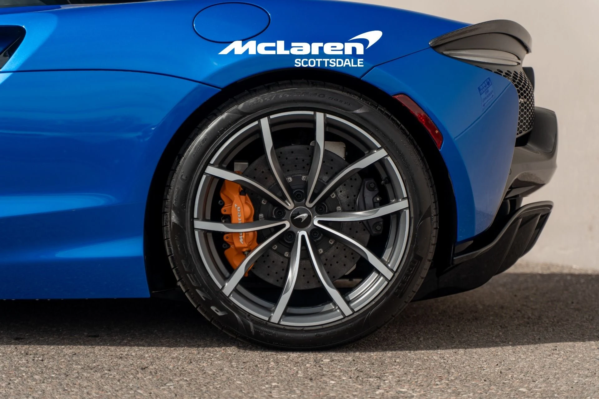 mph009_3489516062_Used_2023_MCLAREN_ARTURA_VISION_1771040558_3c8903fec2