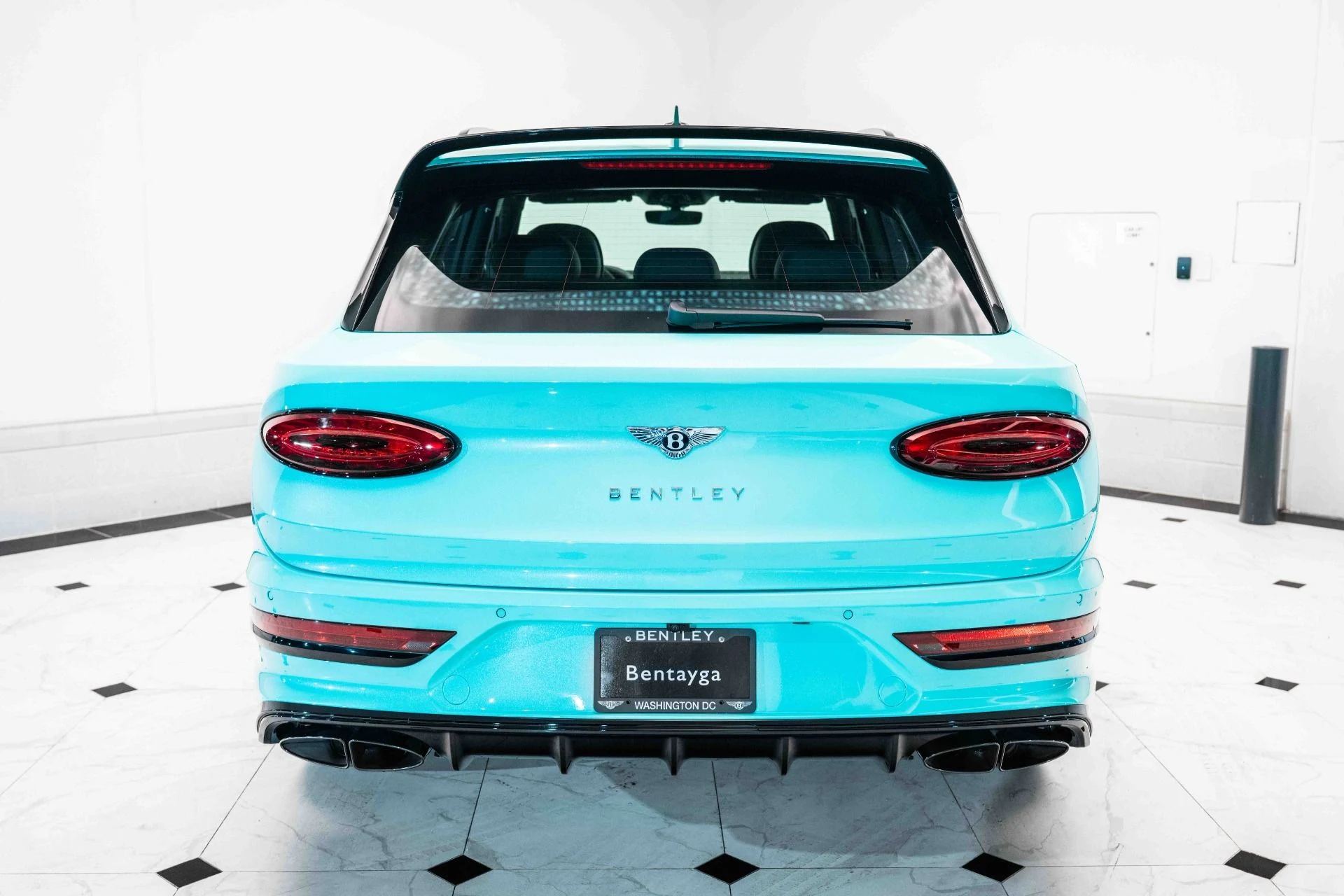 mph009_3496146578_Used_2024_Bentley_Bentayga_S_1793120198_9fae1f80d8