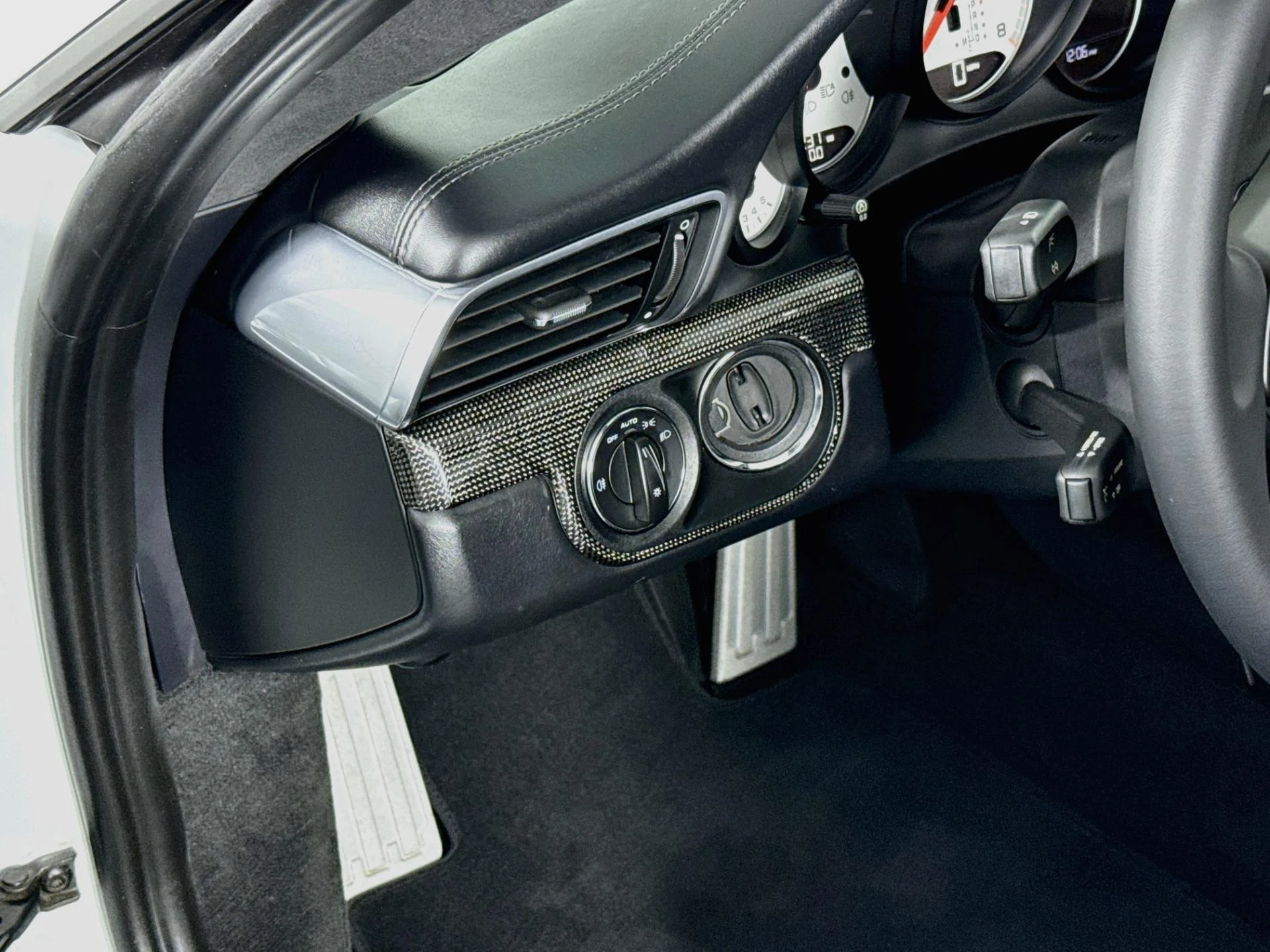 mph009_3499220635_Used_2014_Porsche_911_Turbo_S_1791570327_dfda1967ac
