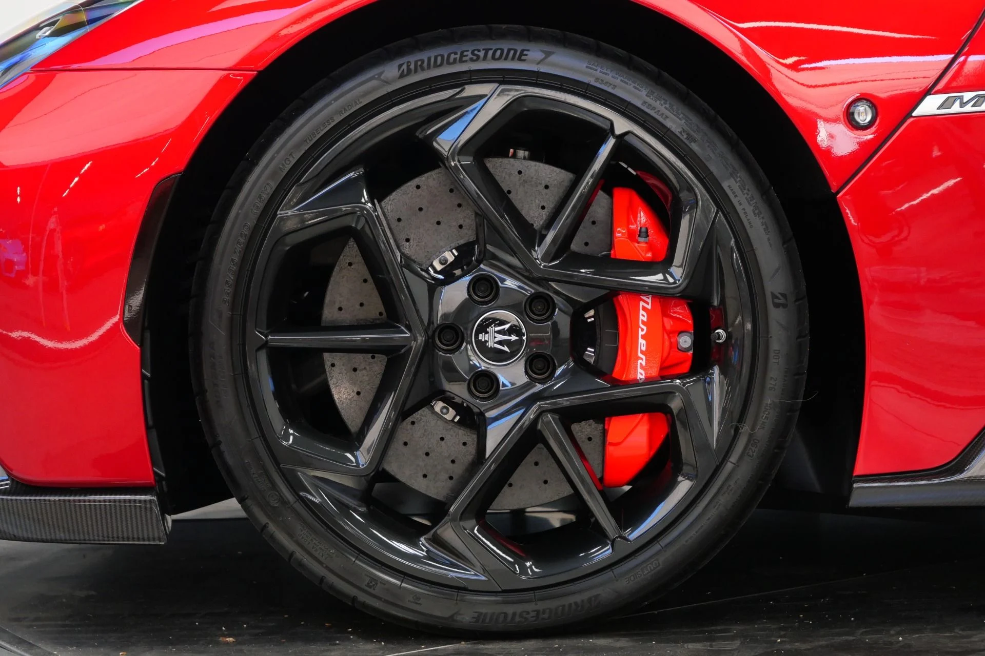 mph009_3502053498_Used_2023_Maserati_MC_20_Cielo_1598_Miles_Carbon_Ceramic_Brakes_Interior_Exterior_Carbon_Packages_1776351589_bafa5b70c7