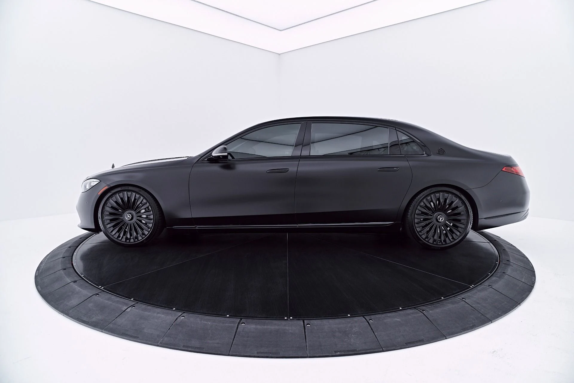 mph009_3502788444_Used_2023_Mercedes_Benz_S_Class_Maybach_S_580_1782762066_37c1aae0d1