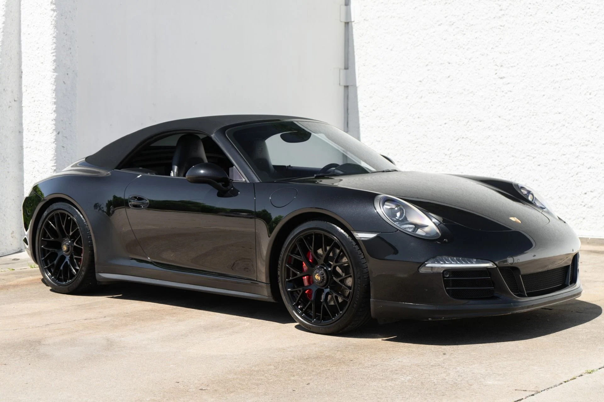mph009_35050919_Used_2016_Porsche_911_Carrera_GTS_1779987588_08441b55e3