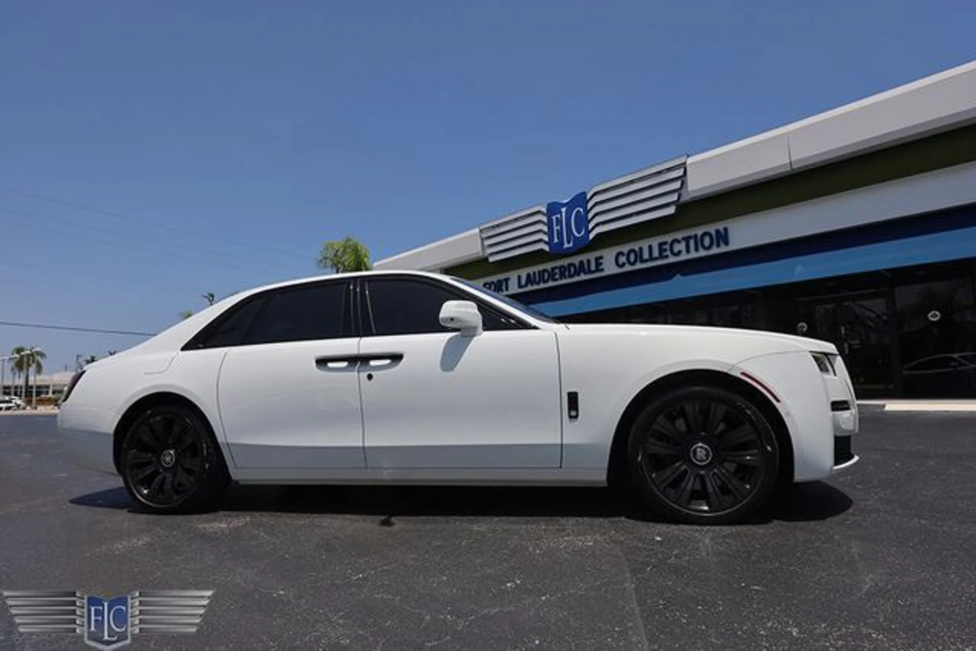 mph009_3509582048_used_2024_rolls_royce_ghost_sedan_6305_23068311_14_640_5aeac866f6