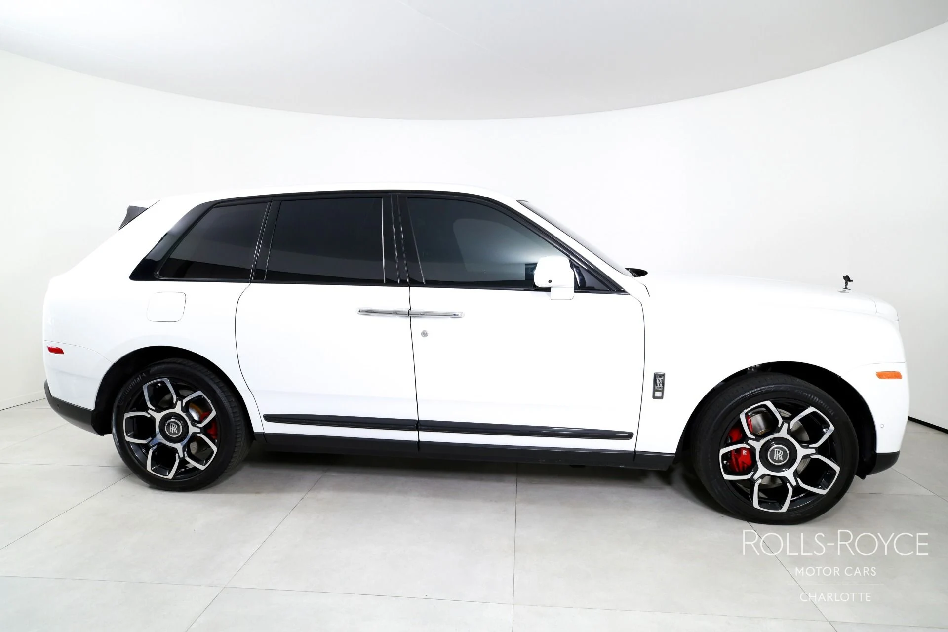 mph009_35229016_Used_2021_Rolls_Royce_Cullinan_Black_Badge_1767727679_978e5ea06a