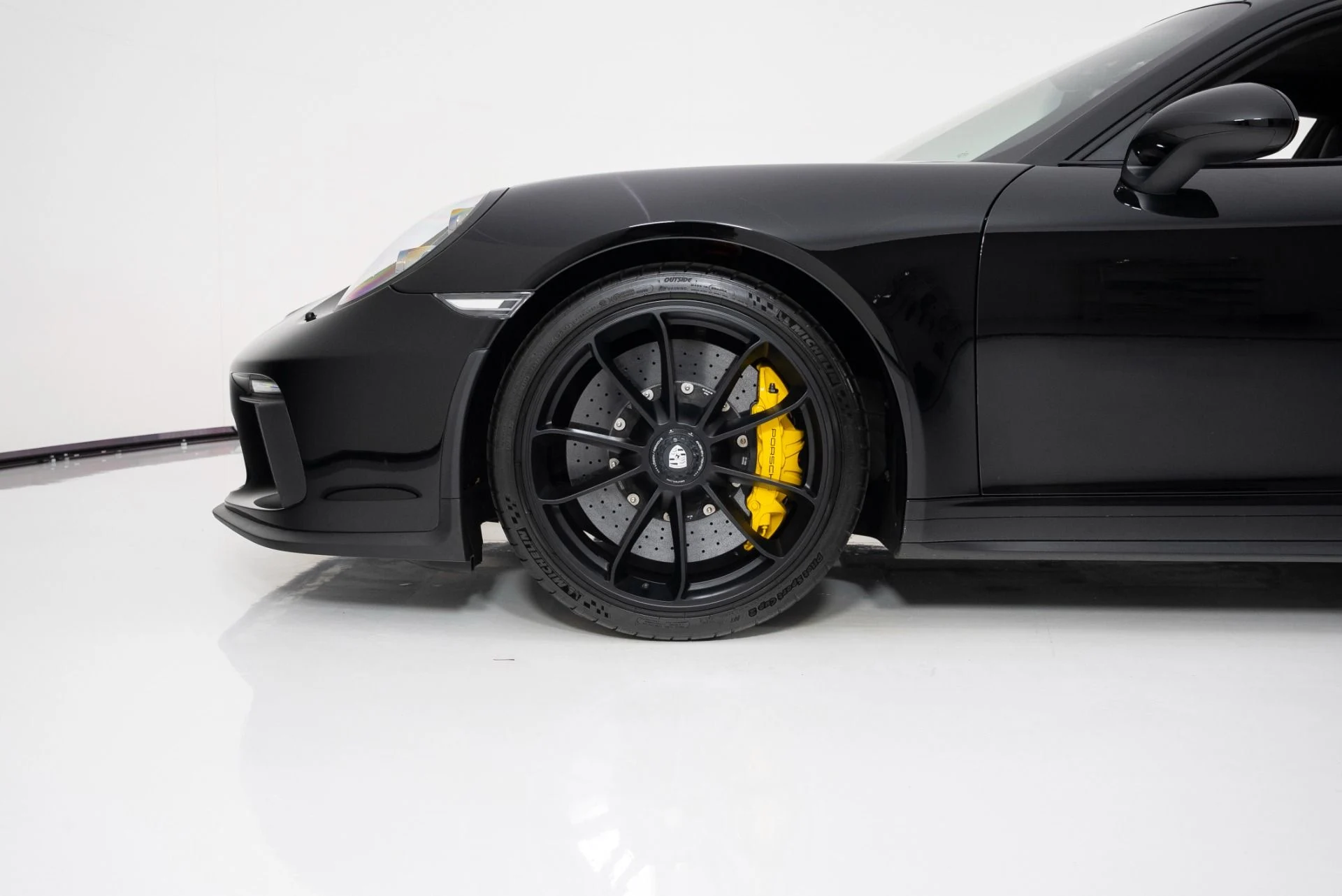 mph009_3523282788_Used_2018_Porsche_911_GT_3_1758757115_bb7477d901