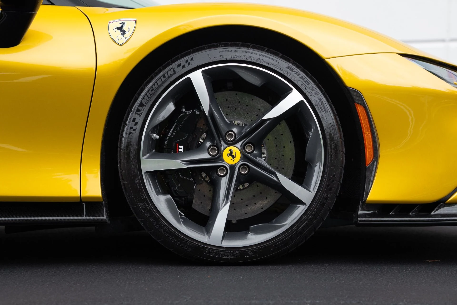 mph009_3528564576_Used_2022_Ferrari_SF_90_Spider_1775626389_9051859662