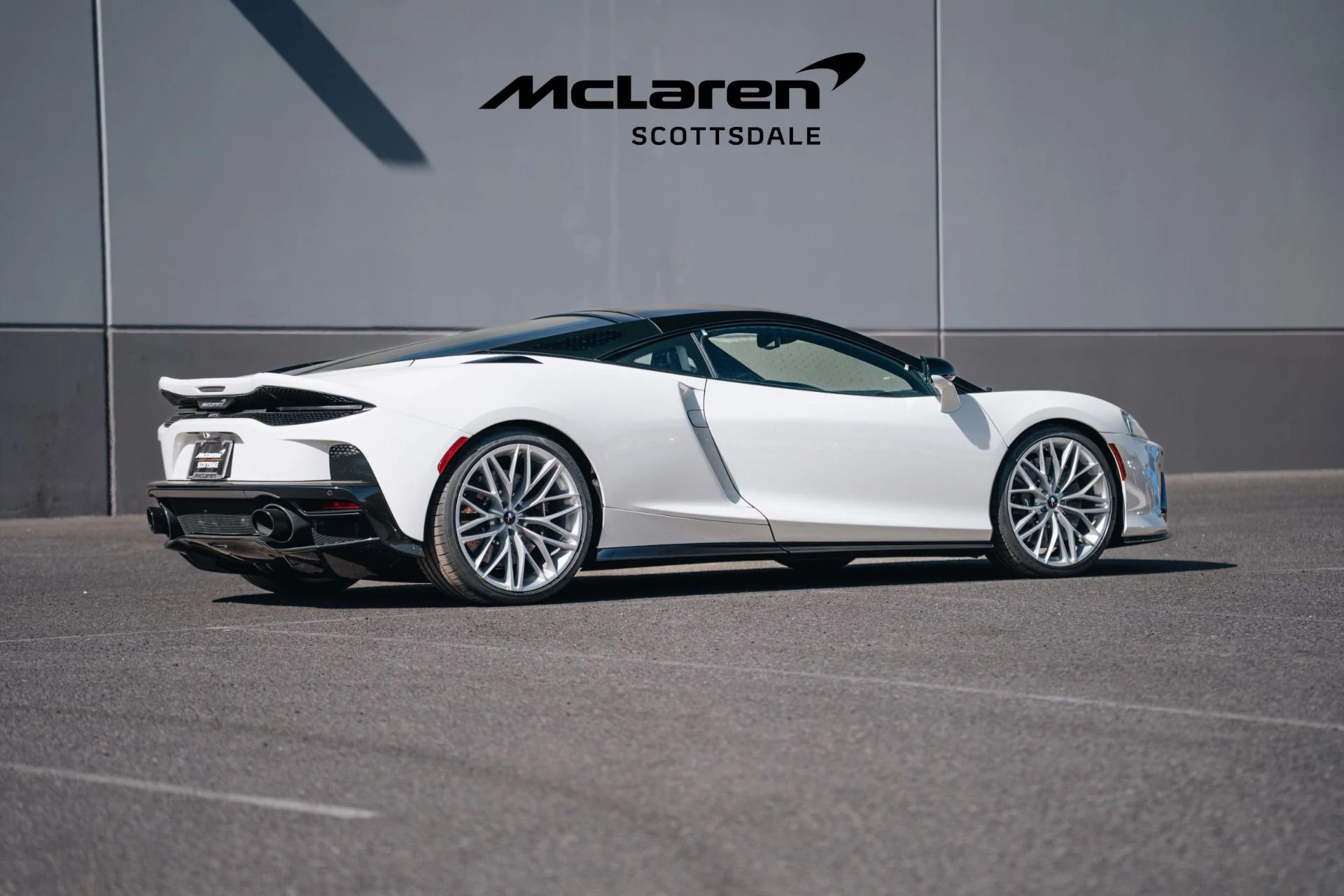 mph009_3535366911_Used_2025_MCLAREN_GTS_1745592556_3a89dba0dd