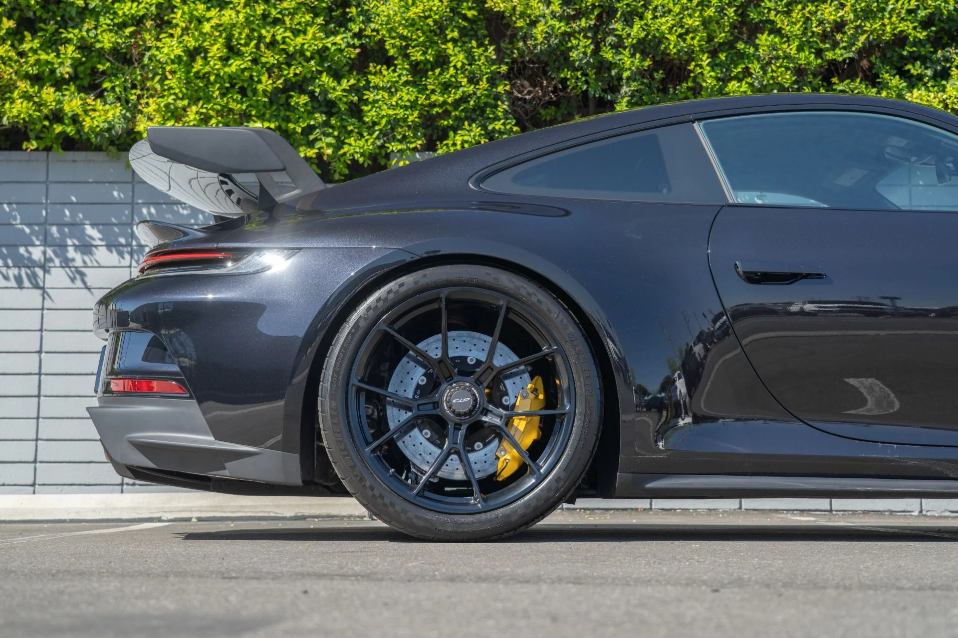 mph009_3537409259_Used_2022_Porsche_911_GT_3_1759443060_1a8e8c7b35