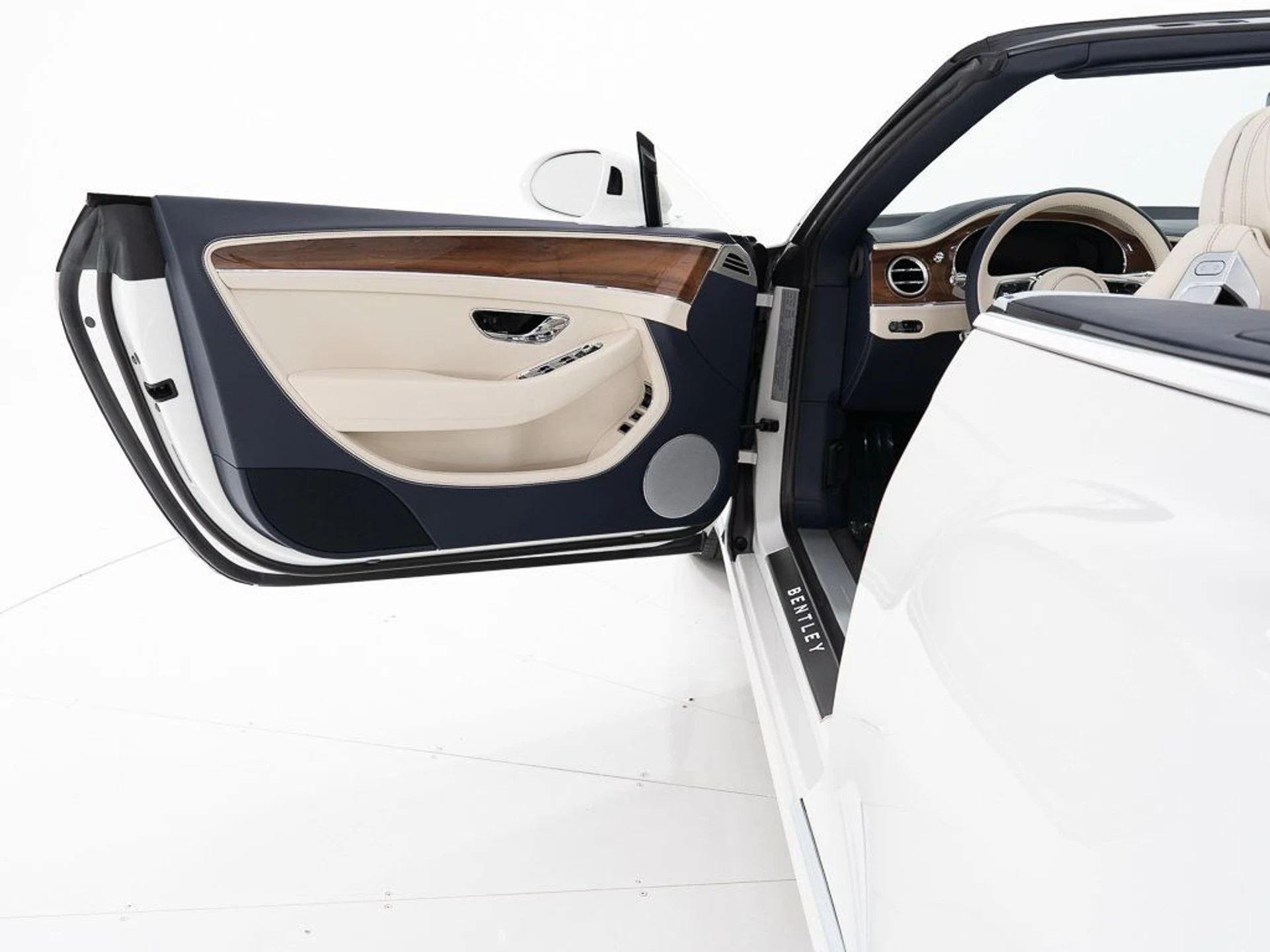 mph009_3537490637_90481c178c31614728c4992c290d5e6d_0b6aa19b44