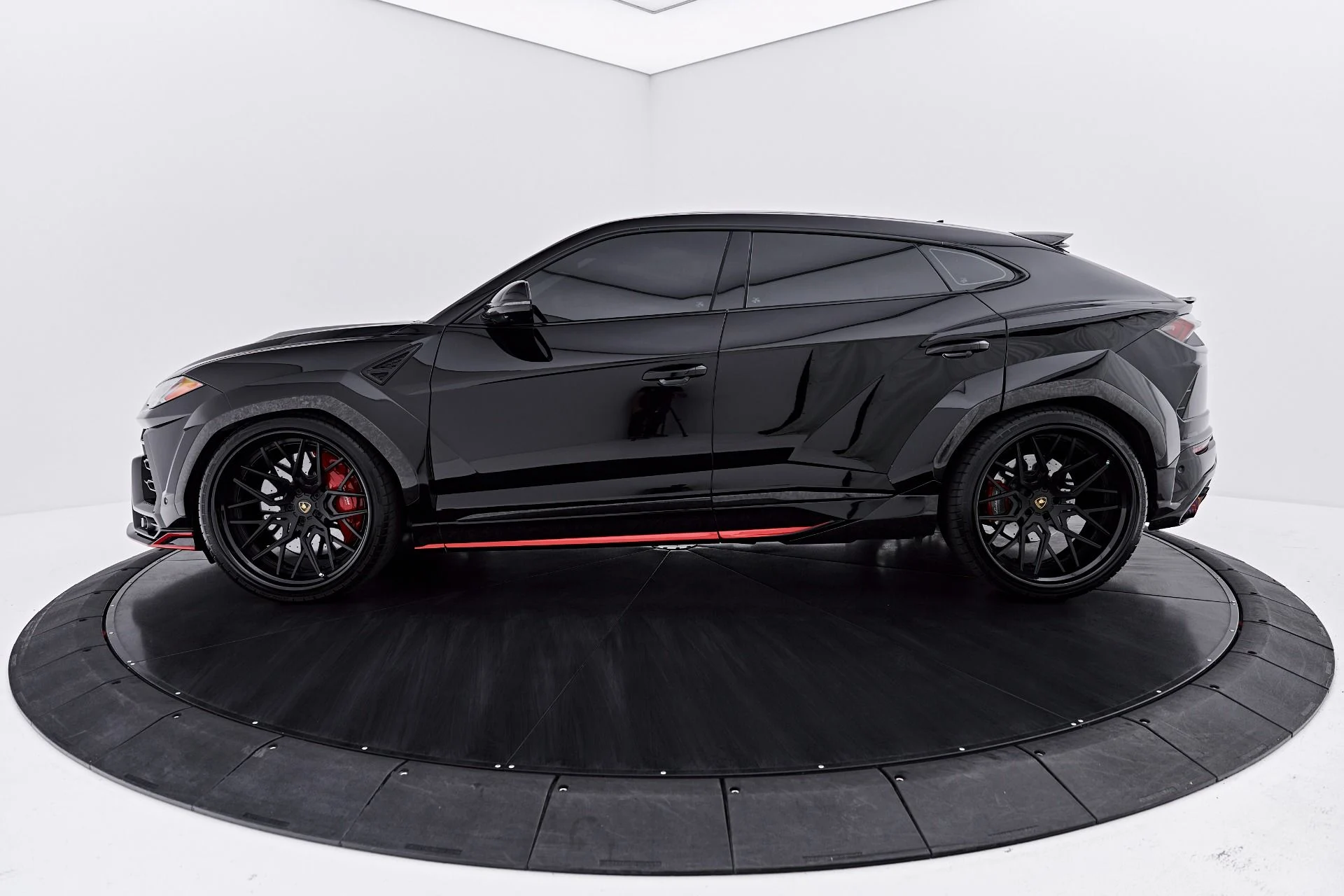 mph009_3539850132_Used_2022_Lamborghini_Urus_1788219509_c618e8192d