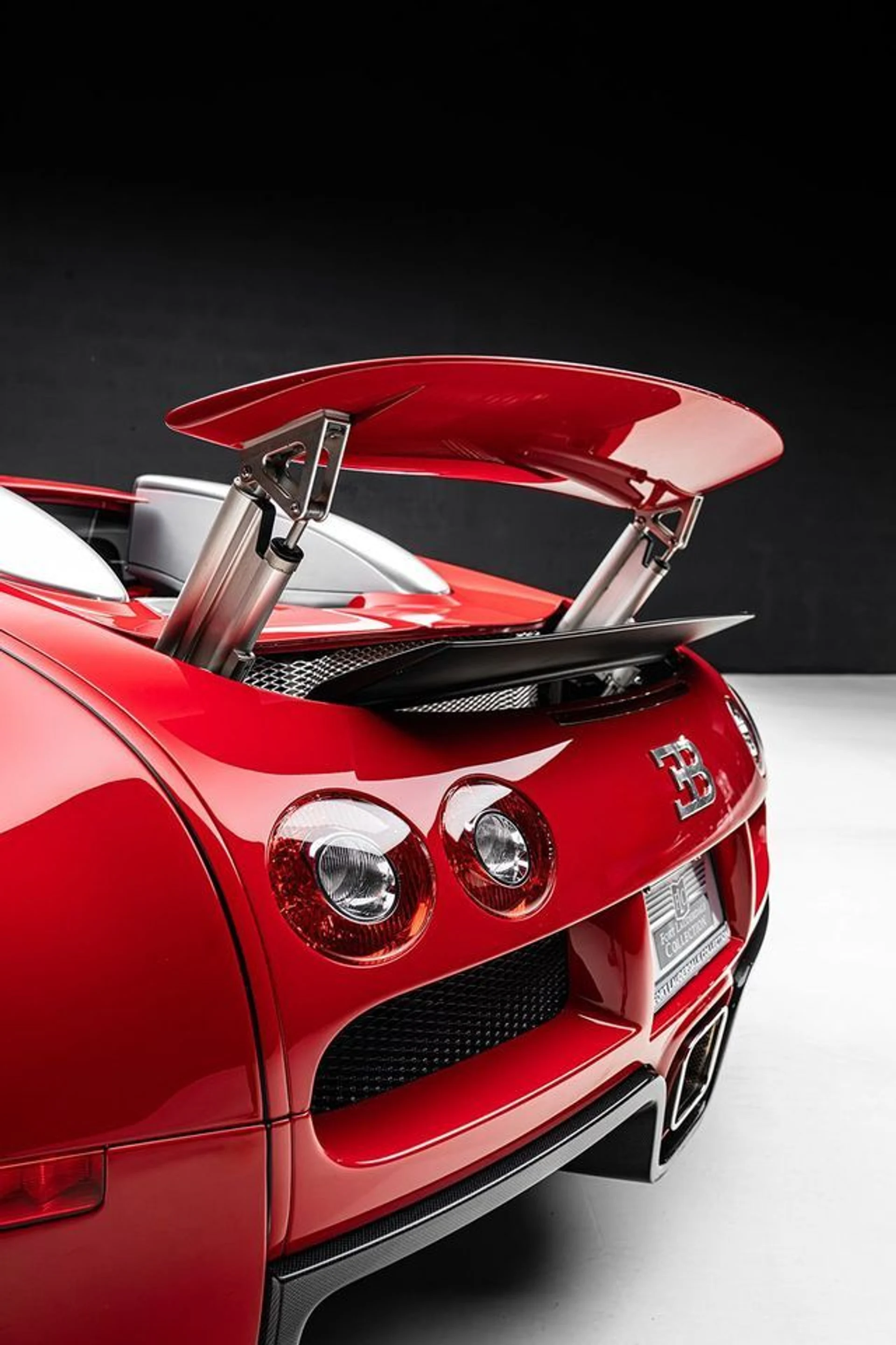 mph009_3545334120_used_2008_bugatti_veyron_9689_23069704_14_640_a90a3962b9