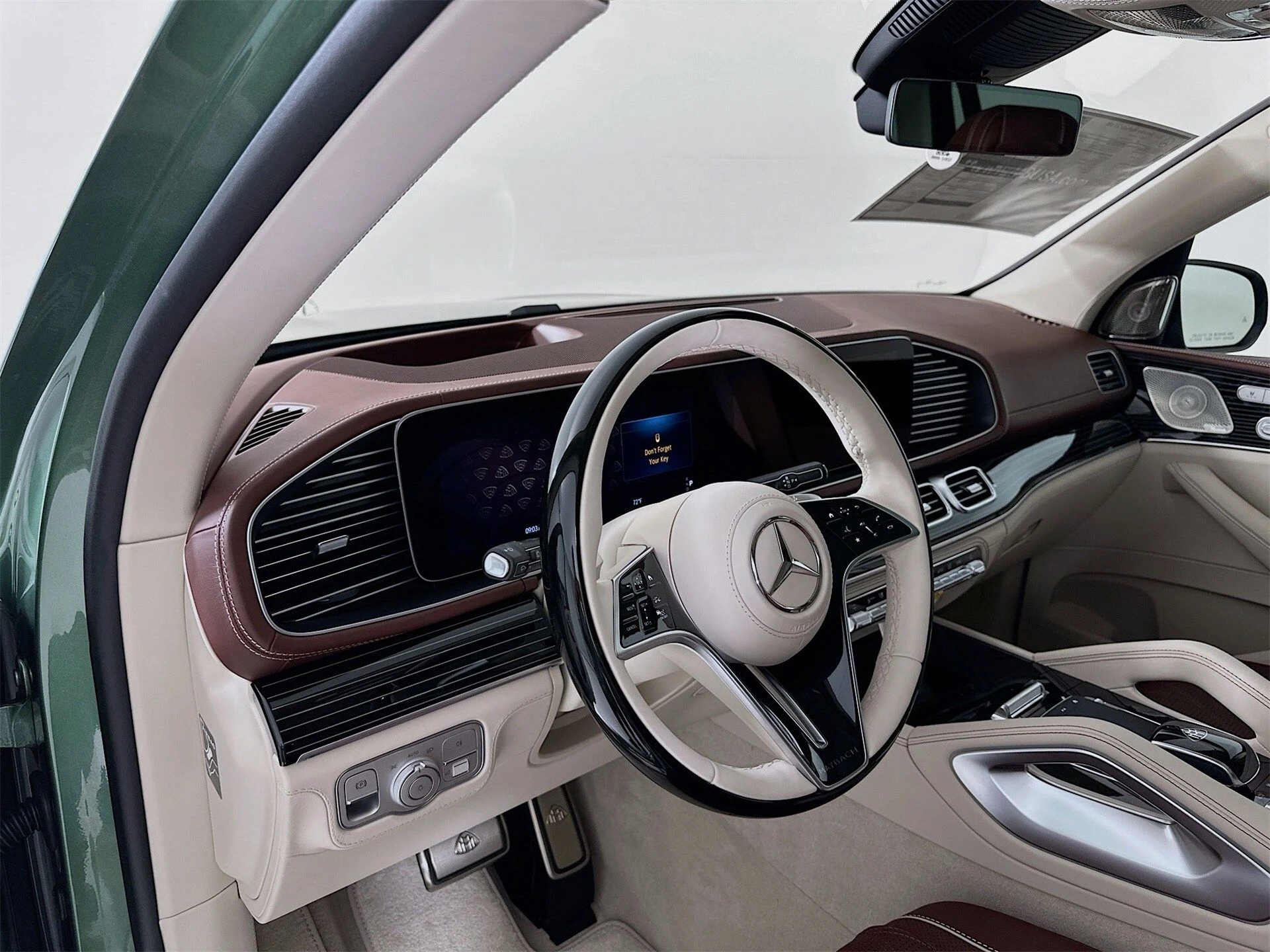 mph009_355276166_c40db73ce6439ed24a84d435f035cea6x_fba0ad659f