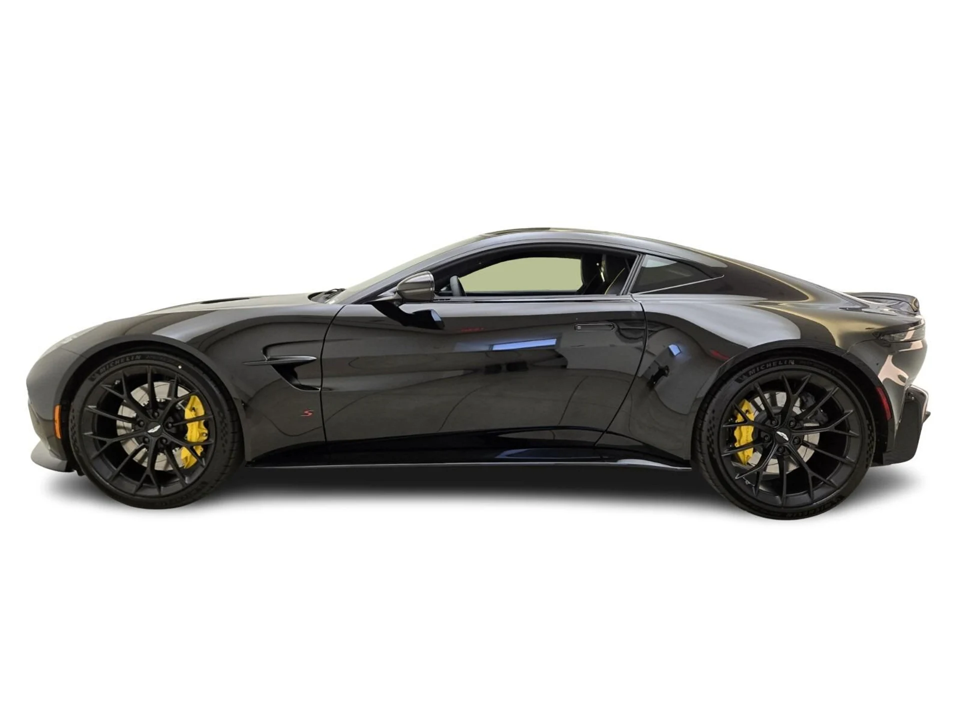 mph009_3553746578_New_2026_Aston_Martin_Vantage_S_1775539074_7f83d222c9
