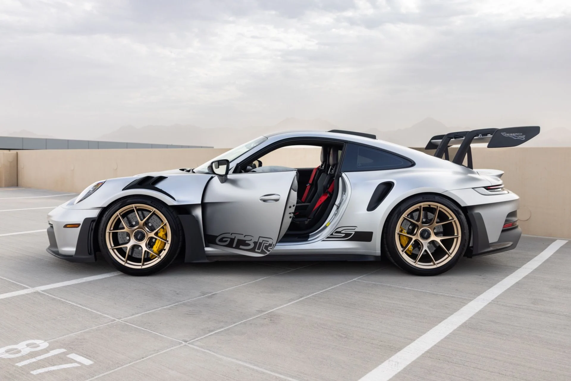 mph009_3554158248_Used_2025_Porsche_911_GT_3_RS_1785867705_e33687238b