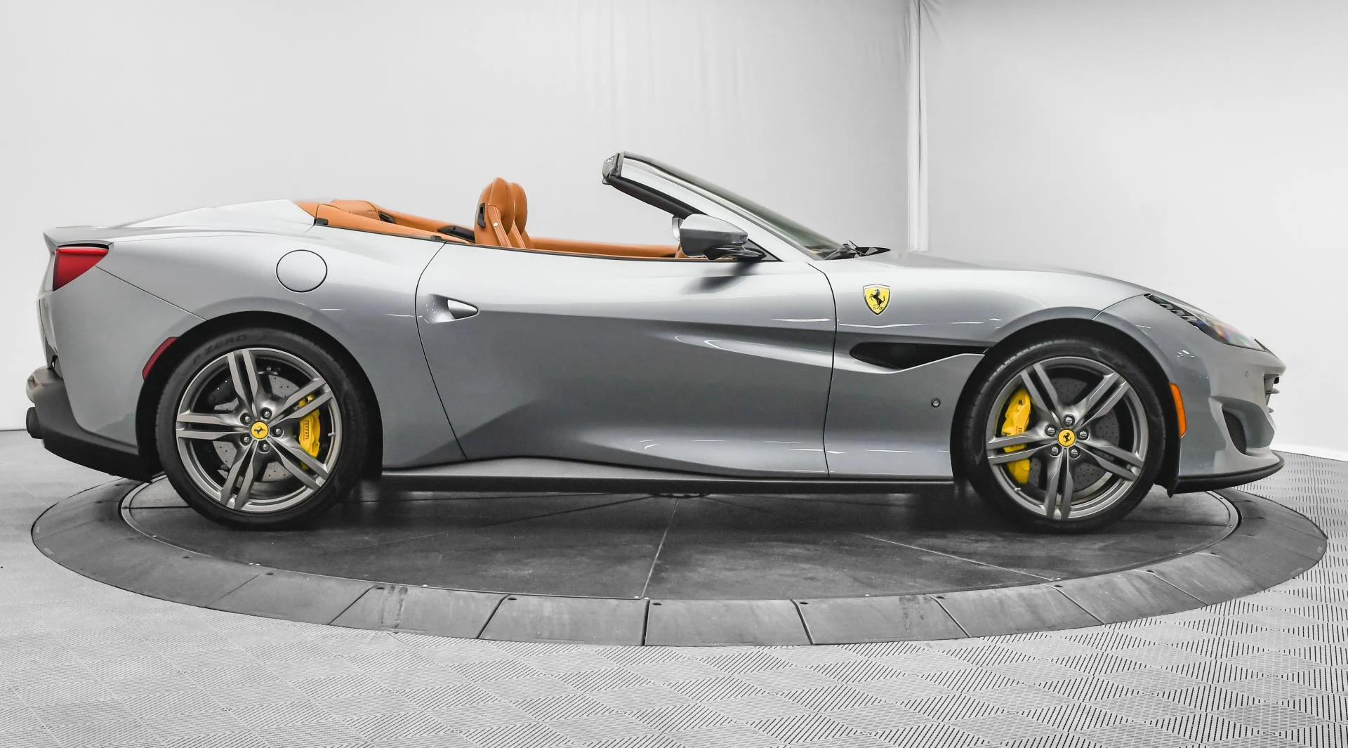 mph009_3564830173_Used_2021_Ferrari_Portofino_1754553819_e8f66bdb81