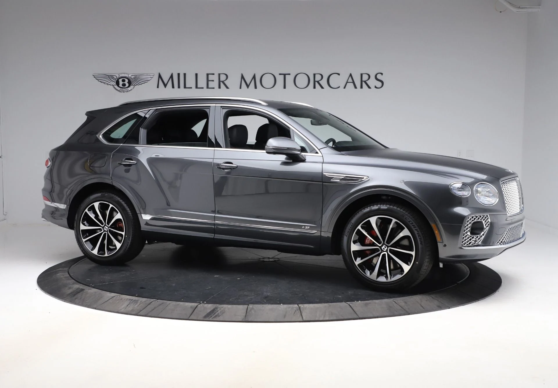 mph009_3579397987_Used_2021_Bentley_Bentayga_V8_1610148203_9eac3706b8