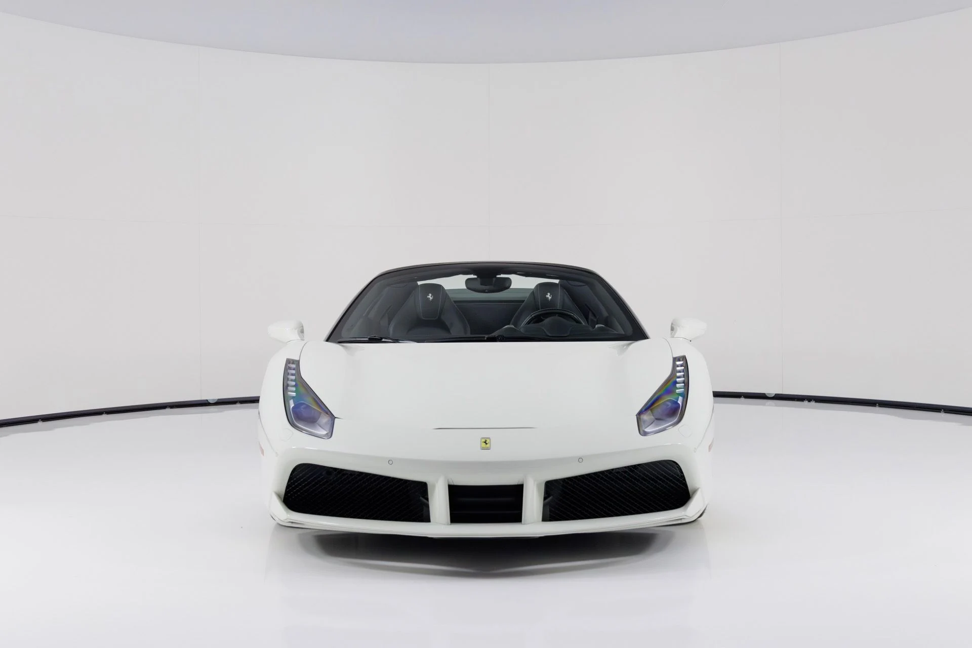 mph009_3580150125_Used_2018_Ferrari_488_Spider_1768934430_fe195eea40