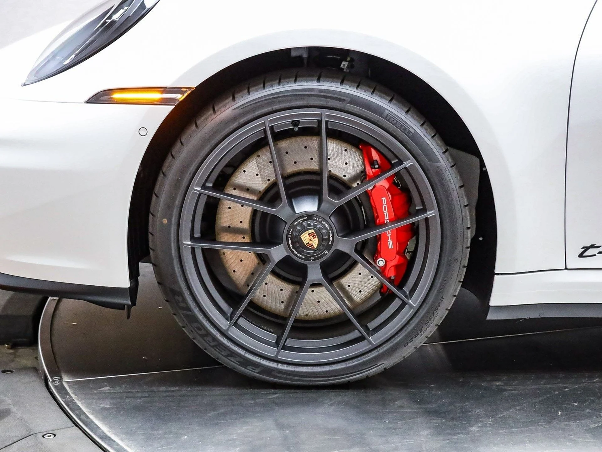 mph009_3580169678_ff6174173f77d5b46920a62f5c78ab95x_8d19ce9a10