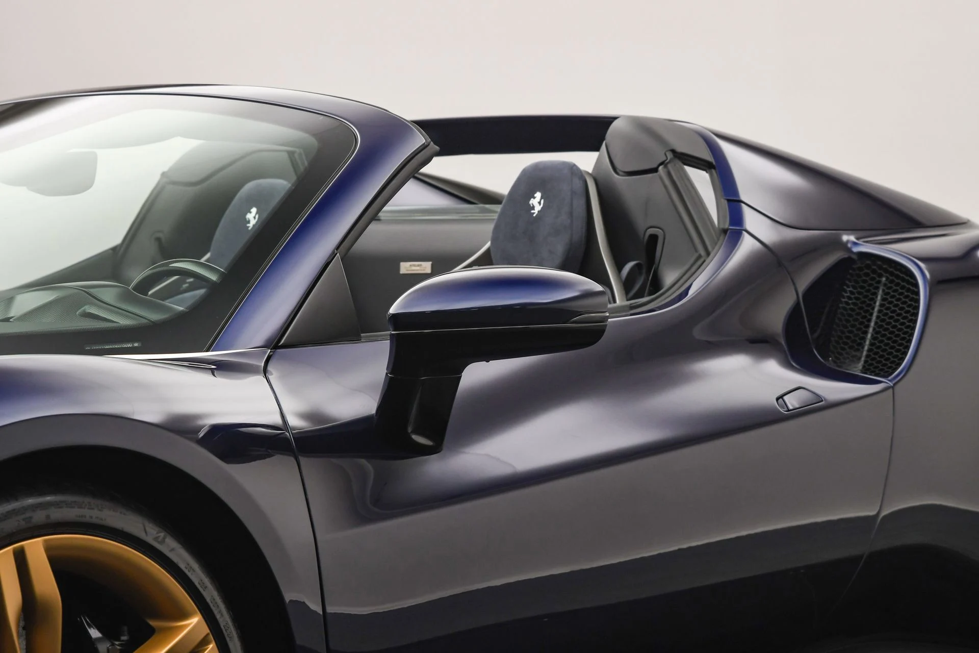 mph009_358022370_f21cb30e35e9405e82795eb34c5b1504_d078aabf4a