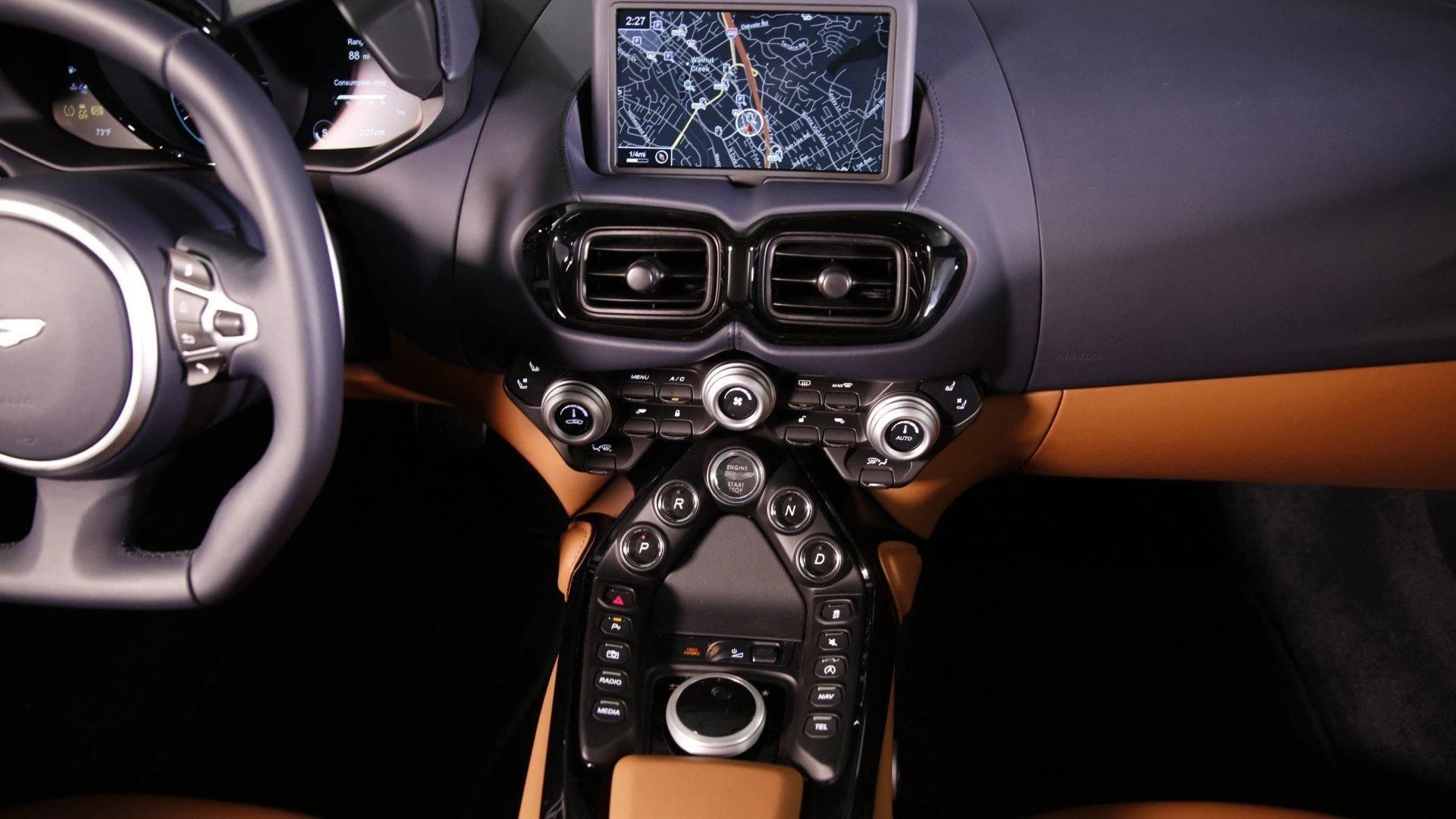mph009_3581453976_Used_2023_Aston_Martin_Vantage_1698838098_e8afc27960