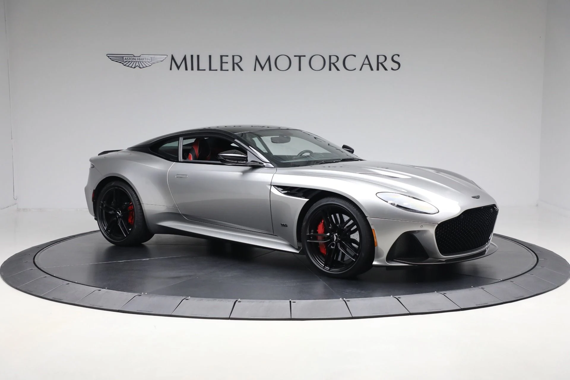 mph009_3591184401_Used_2023_Aston_Martin_DBS_Superleggera_363be34575