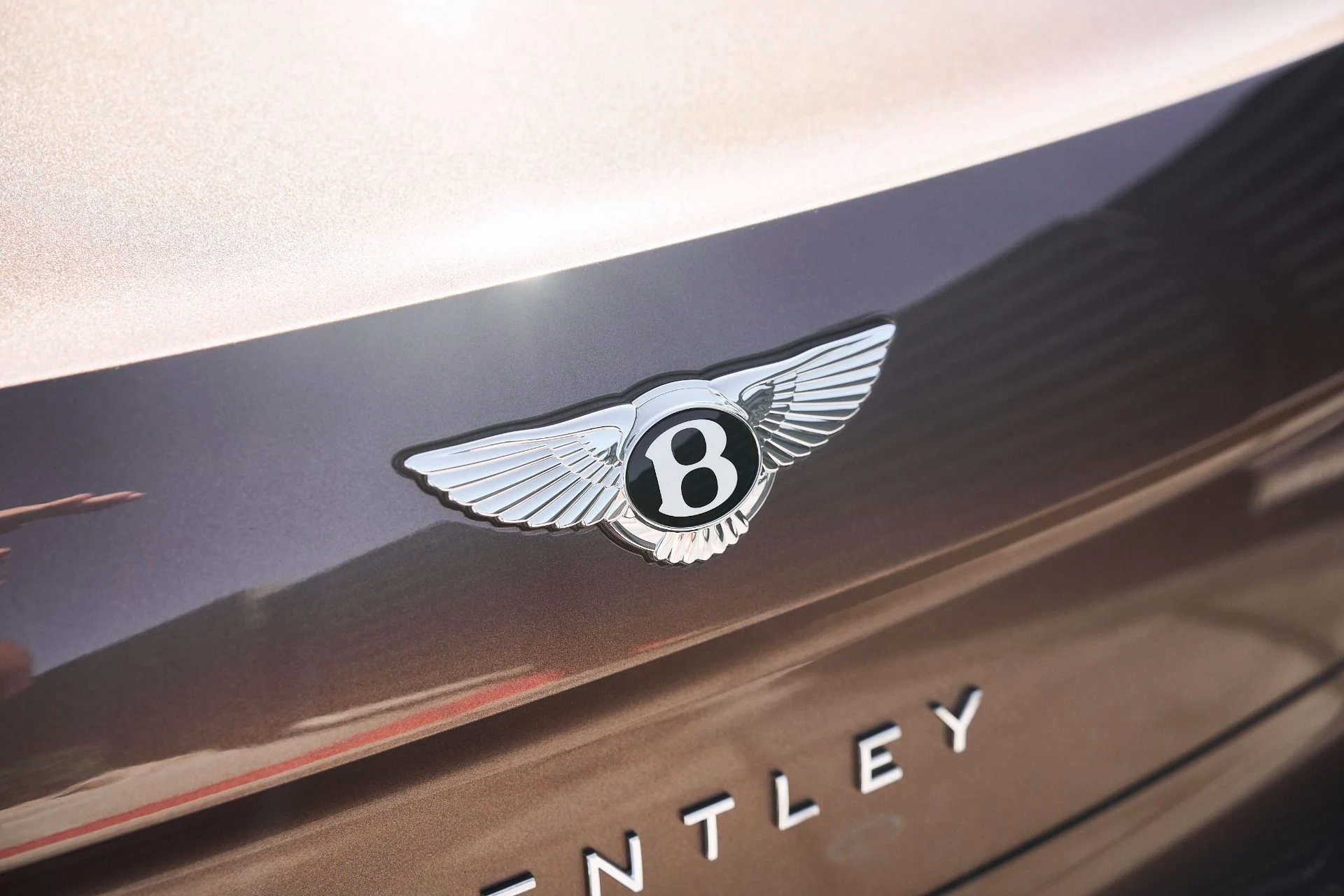 mph009_359516827_Used_2025_Bentley_Flying_Spur_Speed_1762569168_b4ce0358a3
