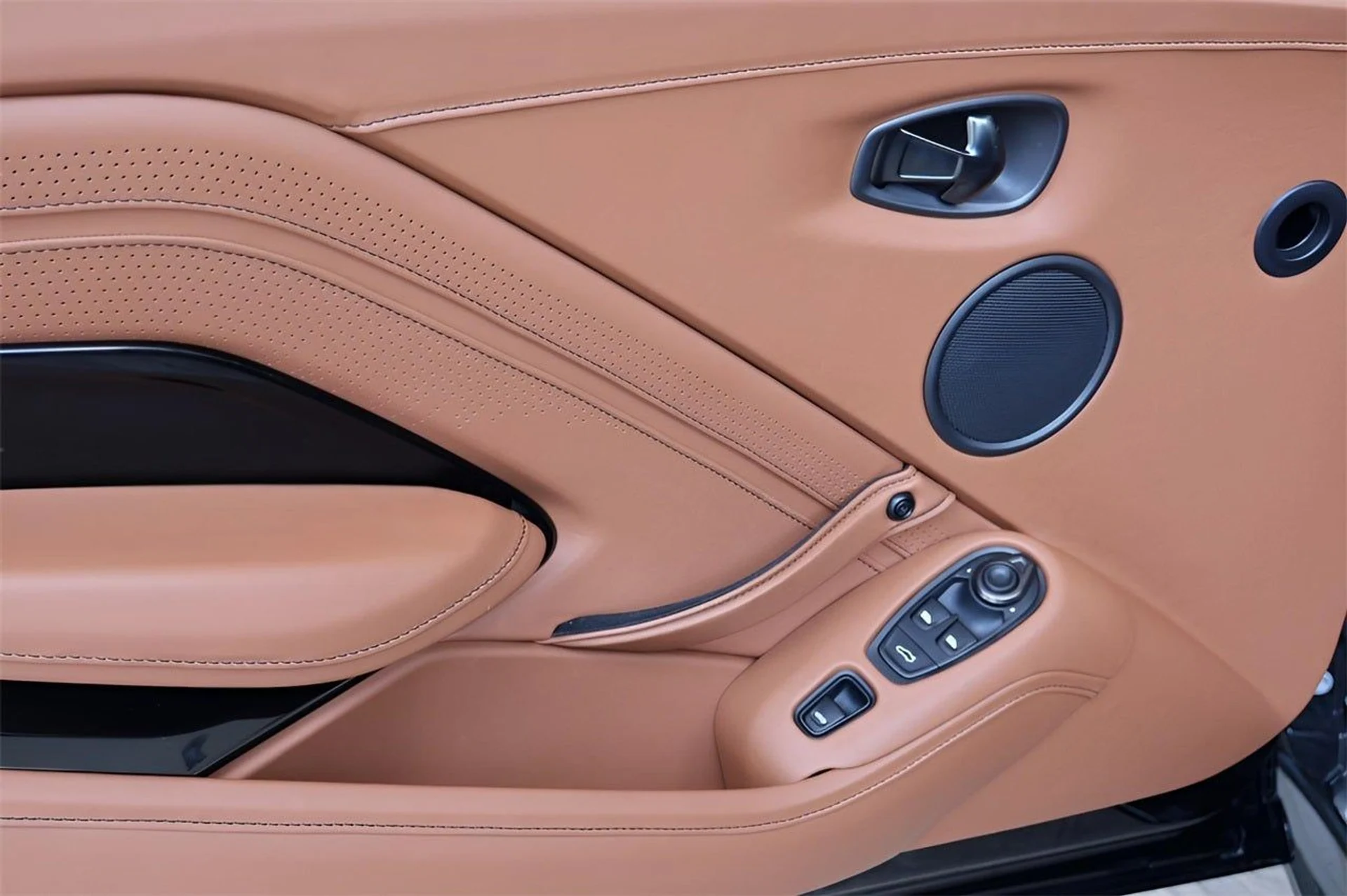 mph009_3598938264_10_f963e99233