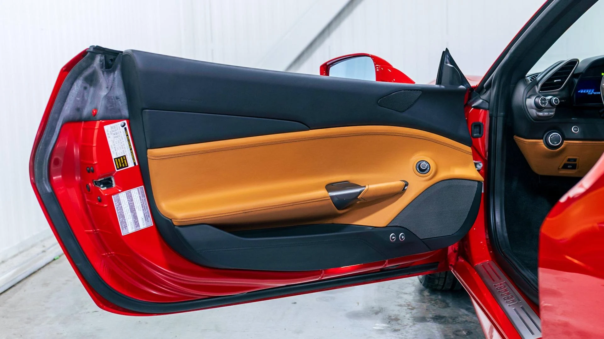 mph009_3604971834_Used_2018_Ferrari_488_Spider_Base_1791984160_a35795c47c