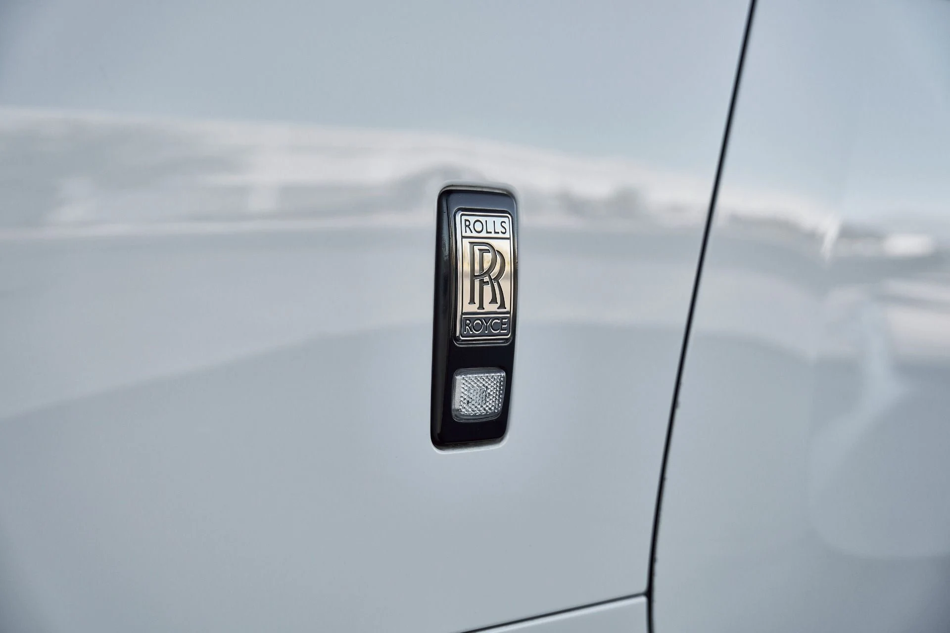 mph009_3611176776_Used_2015_Rolls_Royce_Wraith_Base_1767063485_2027c49f82