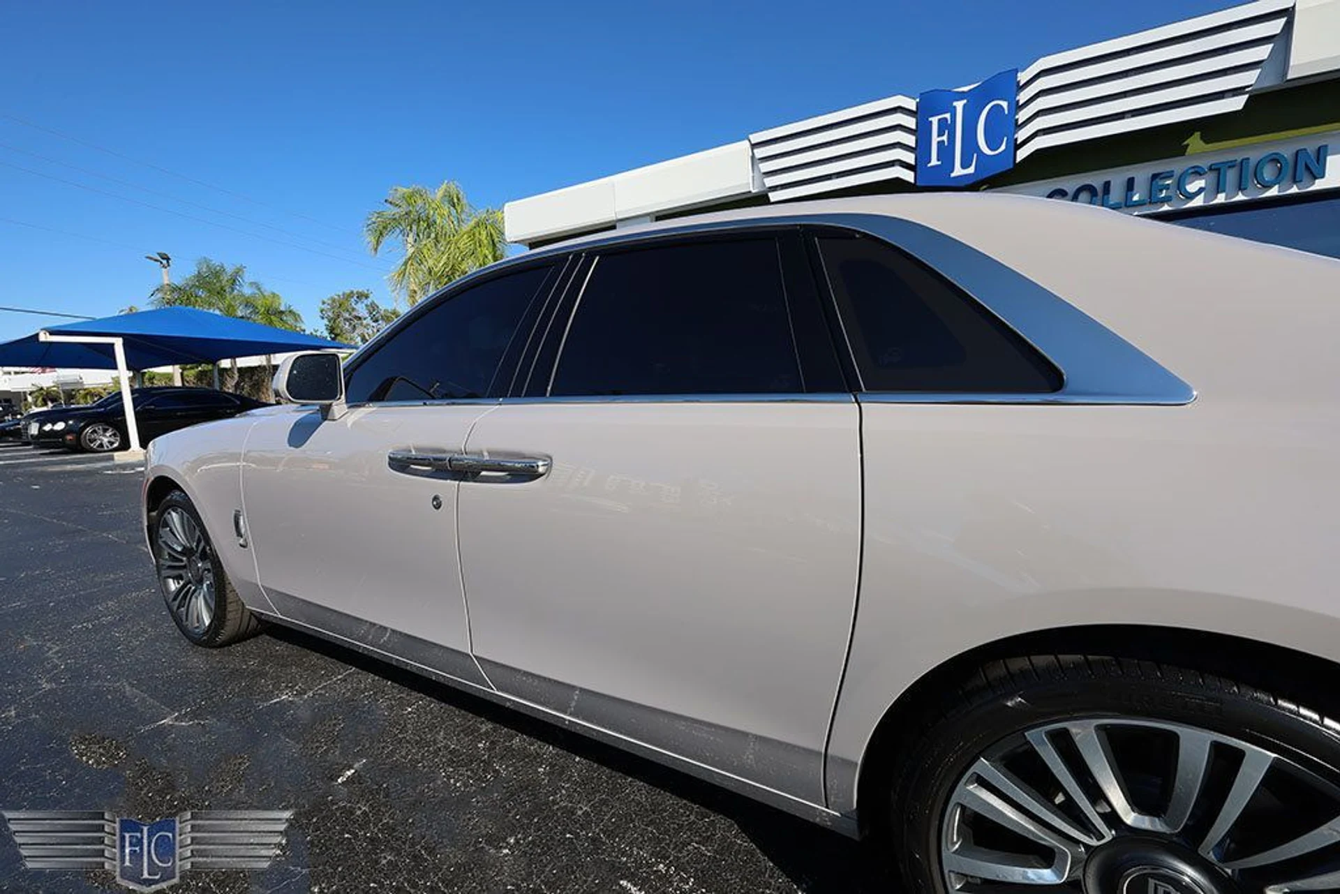 mph009_3616484841_used_2021_rolls_royce_ghost_sedan_6305_22950385_10_1024_10a0e23244