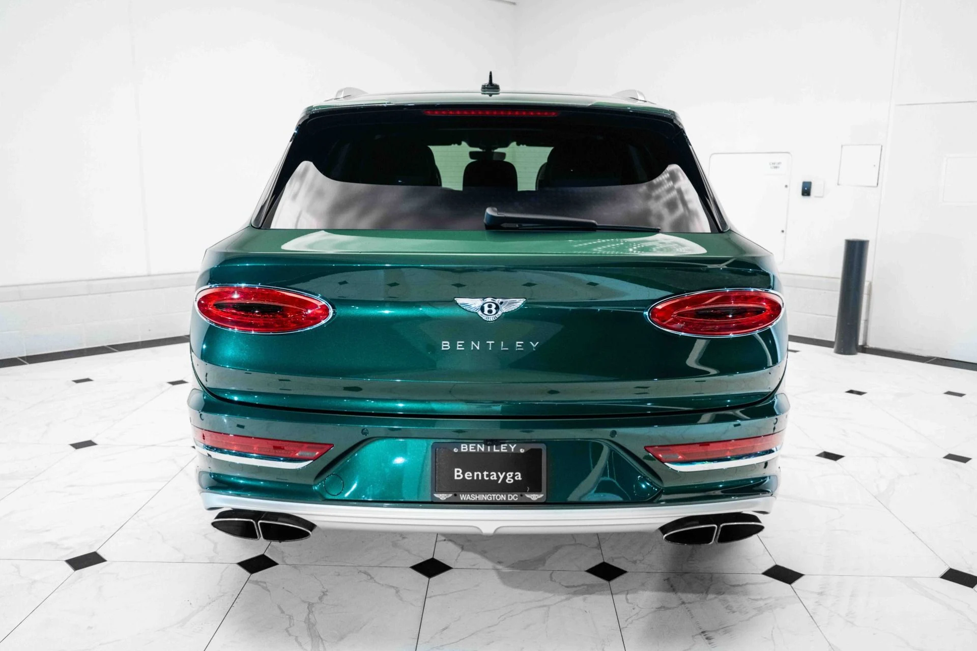 mph009_361965724_Used_2023_Bentley_Bentayga_EWB_Azure_V8_1716828034_7e87856309