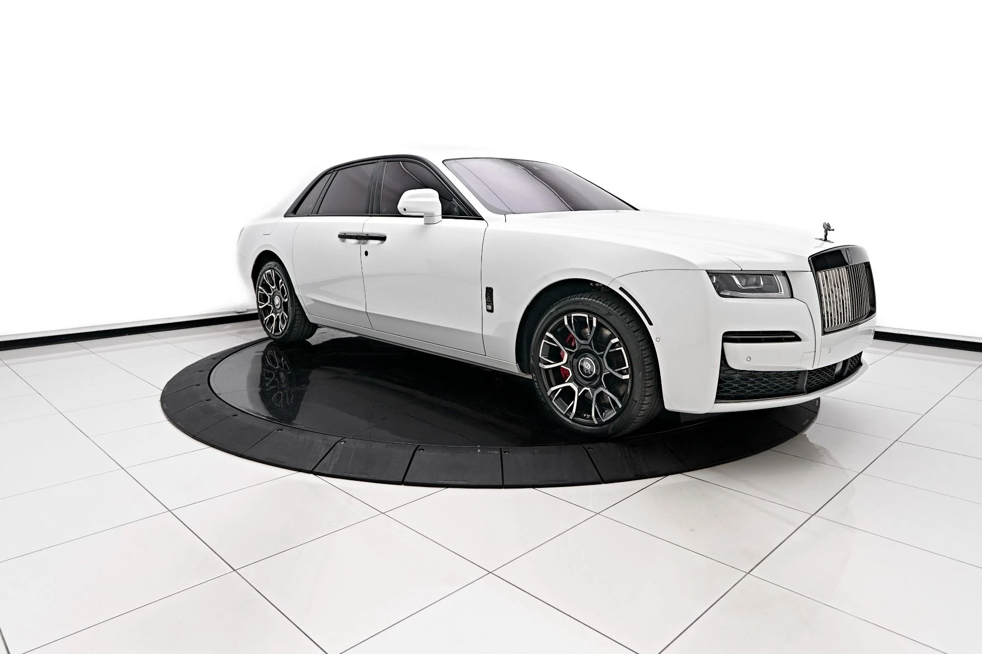 mph009_3620684523_Used_2022_Rolls_Royce_Ghost_Black_Badge_1717623621_a8d282c735