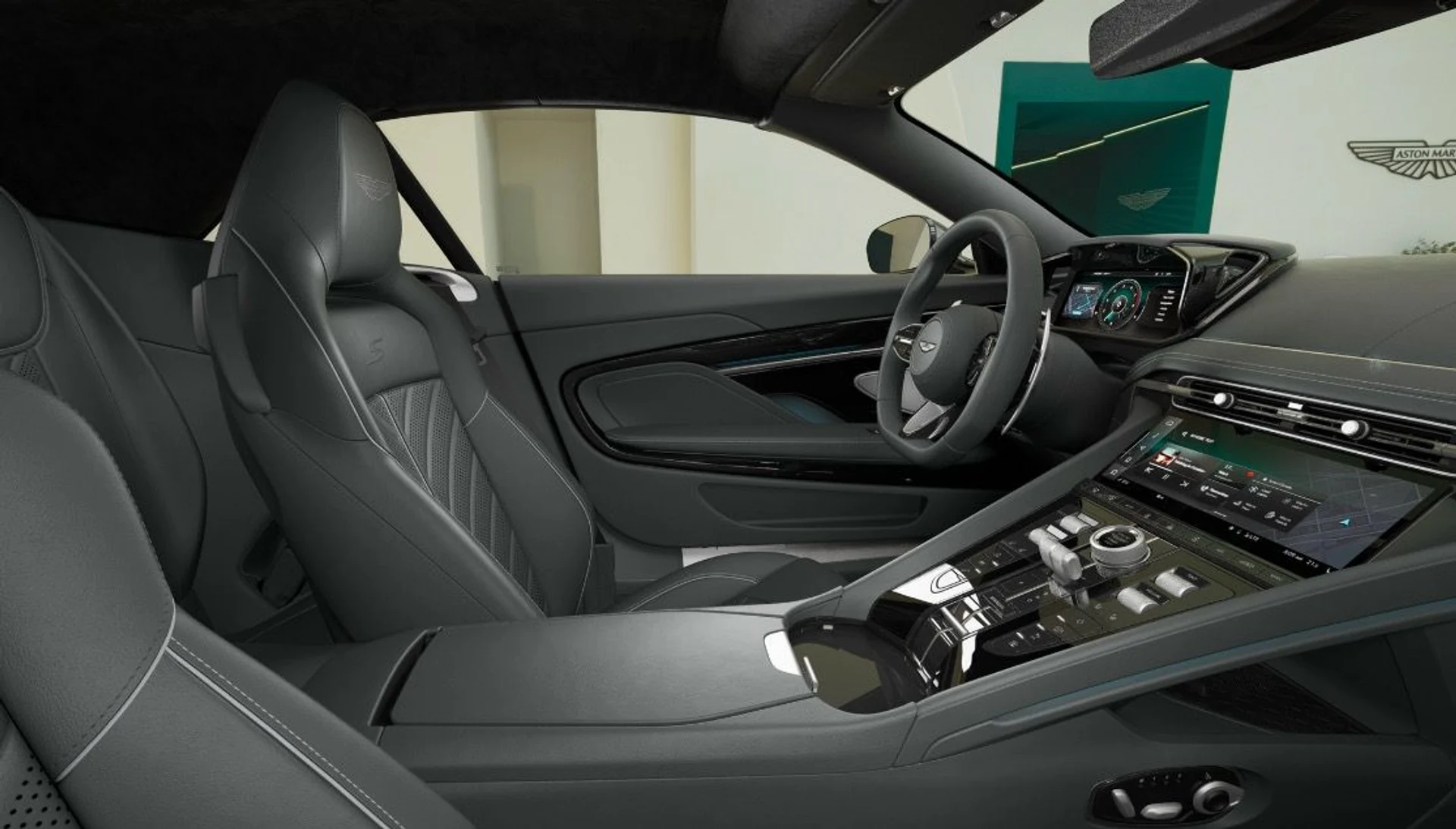 mph009_3623279821_New_2026_Aston_Martin_DB_12_S_Volante_1787676714_67b1f629f2