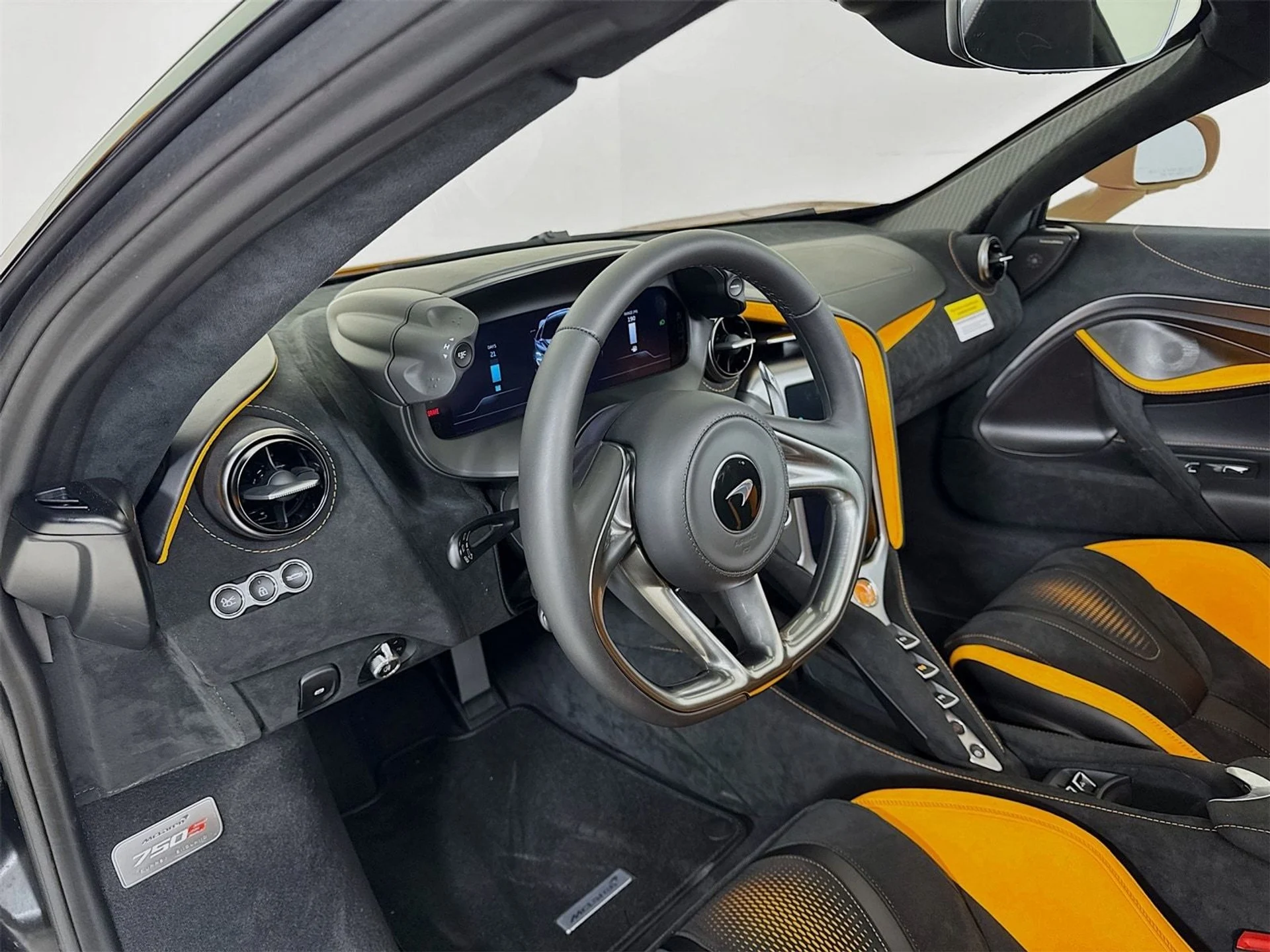 mph009_3630051052_a9583e3d9d1a27a573d1f30d43ef737ax_709c94a60a