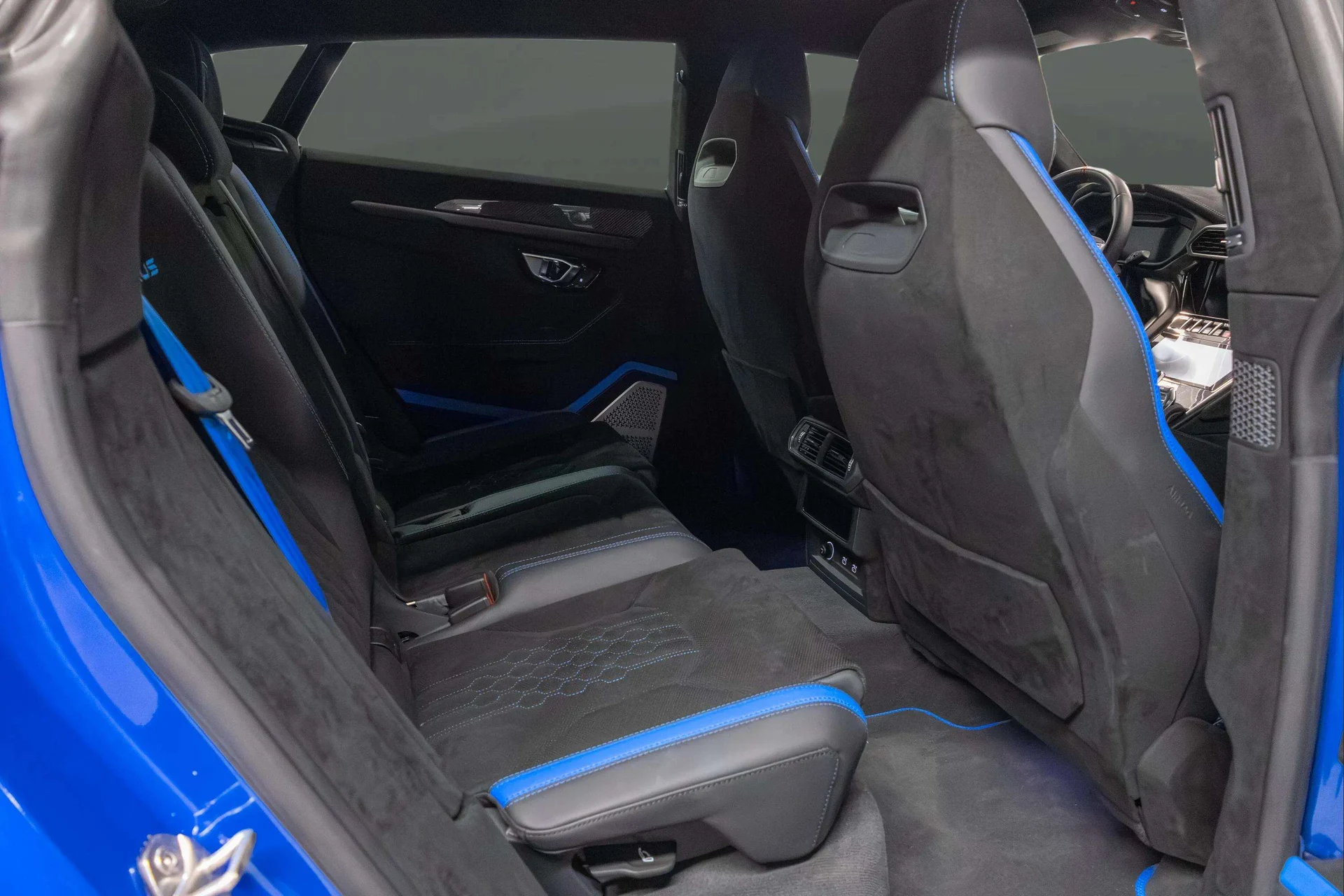 mph009_3631128831_a03584b7_b6d2_4fc0_b822_22ec77a32827_202420_Lamborghini20_Urus20_Performante2028_ZPBCC_3_ZL_4_RLA_3399429_10_7810e5b812
