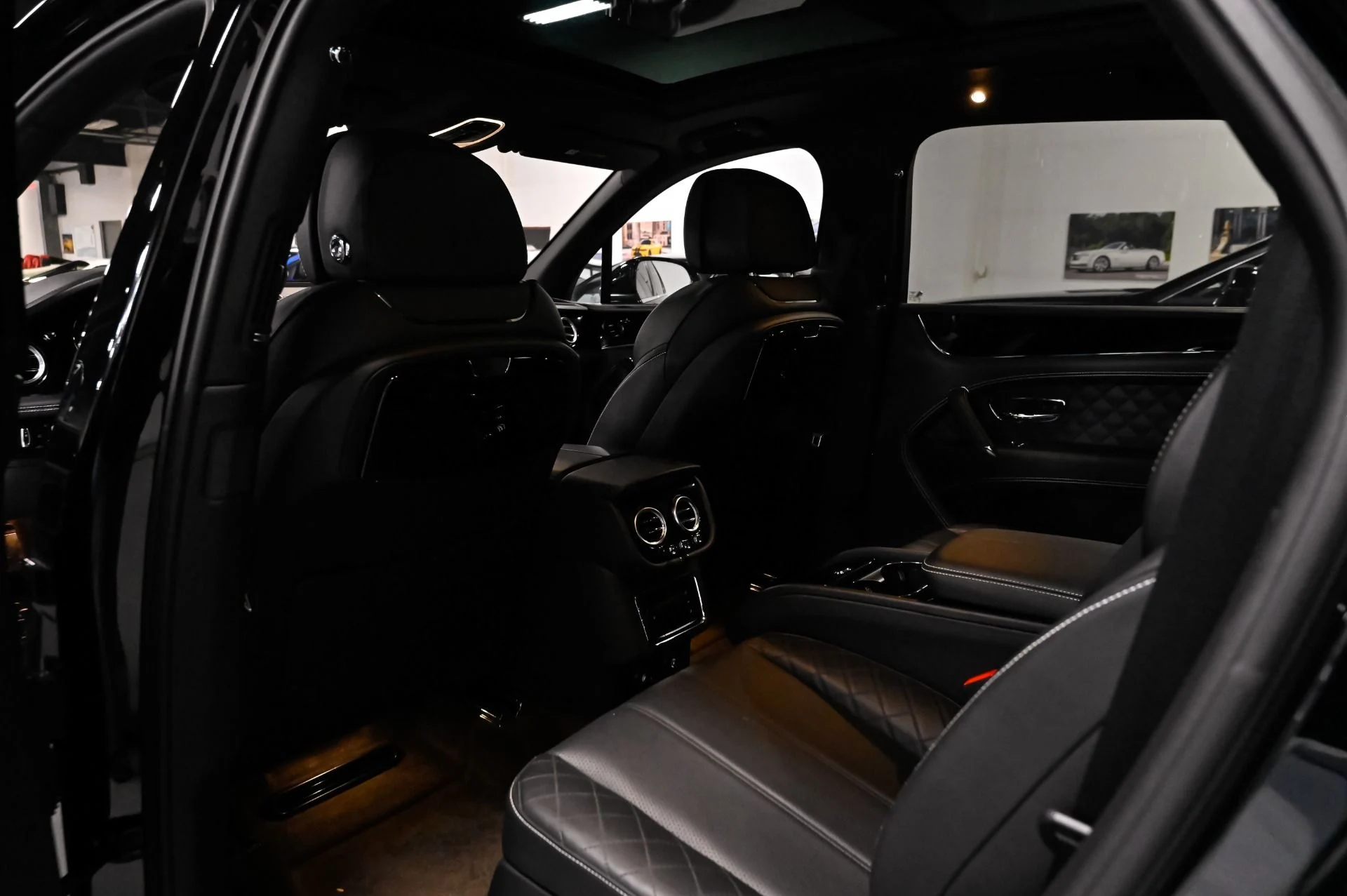 mph009_3633132135_Used_2017_Bentley_Bentayga_W12_1791395440_a50fa75b14