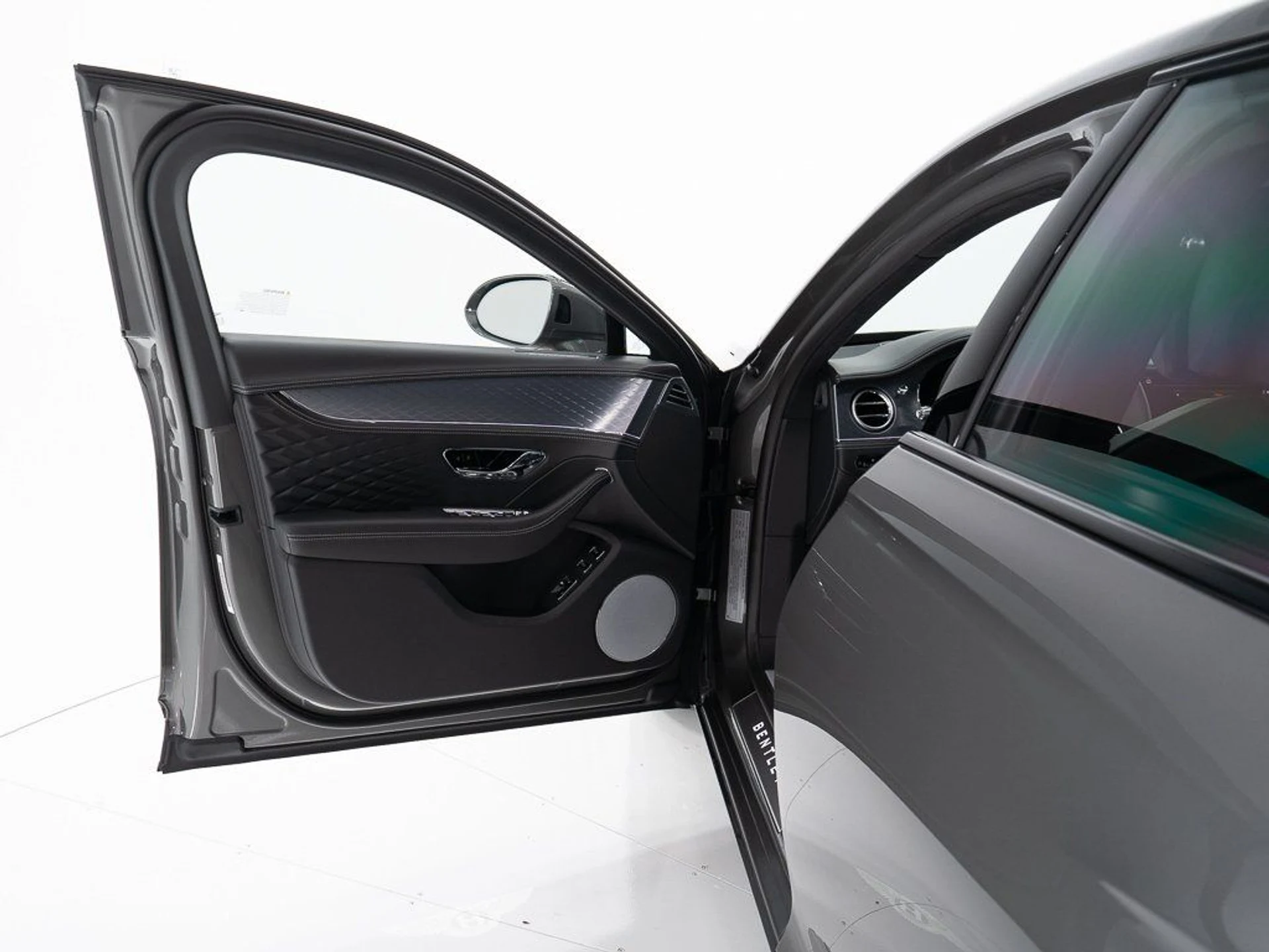 mph009_363345020_e6f2d47d5e187f36c87be1746fa67c7a_d75133480d