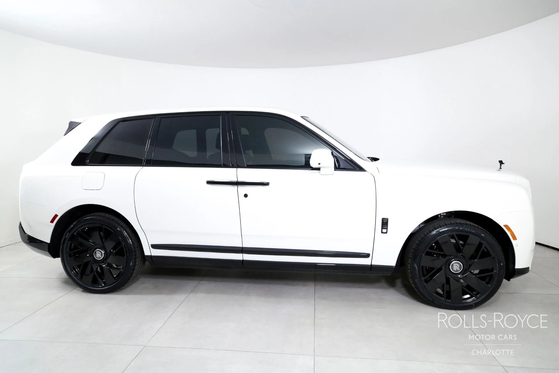 mph009_3649654419_Used_2026_Rolls_Royce_Cullinan_1778874560_752e58fc39
