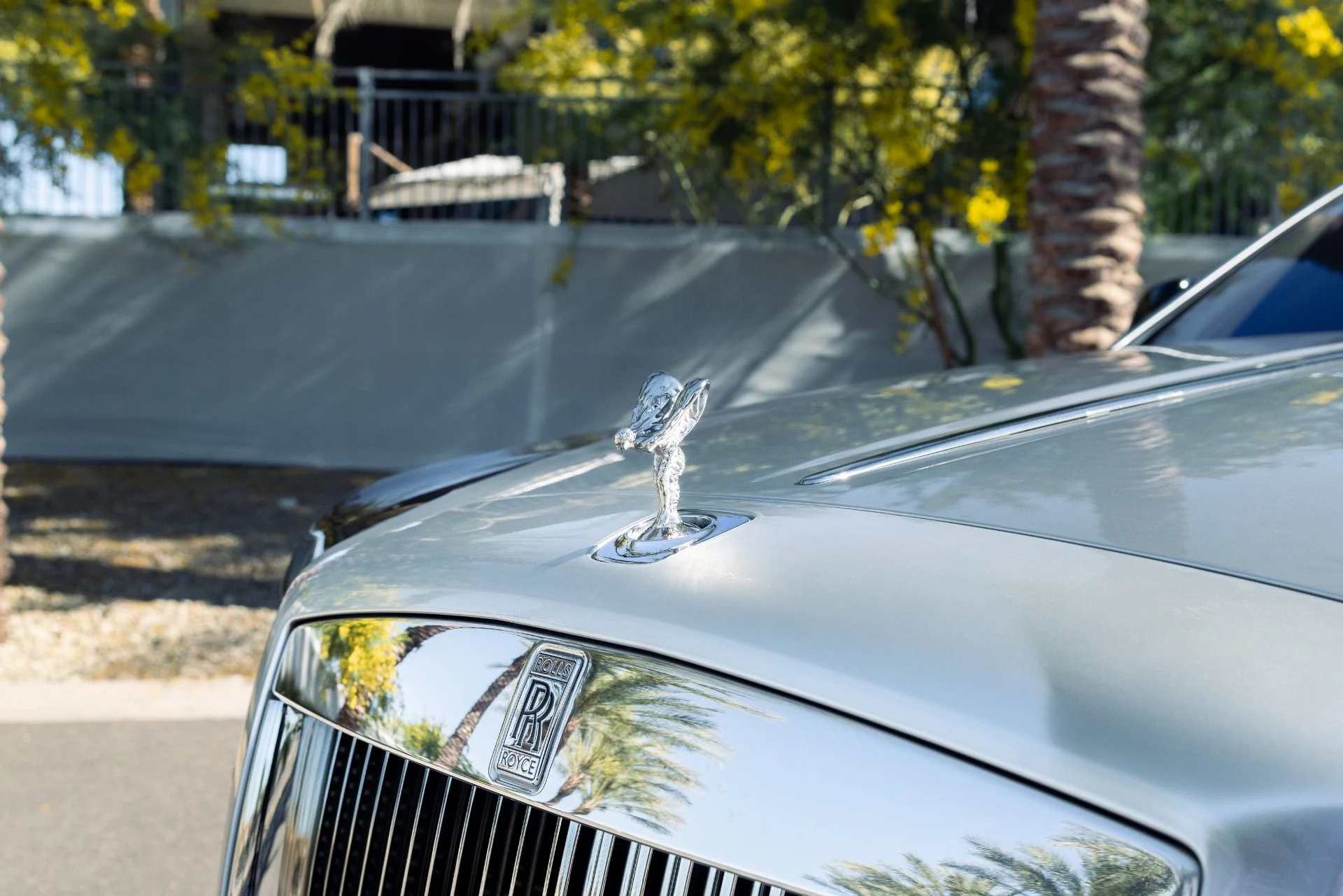 mph009_3659129997_Used_2017_Rolls_Royce_Ghost_1774727109_2e138ec2ac