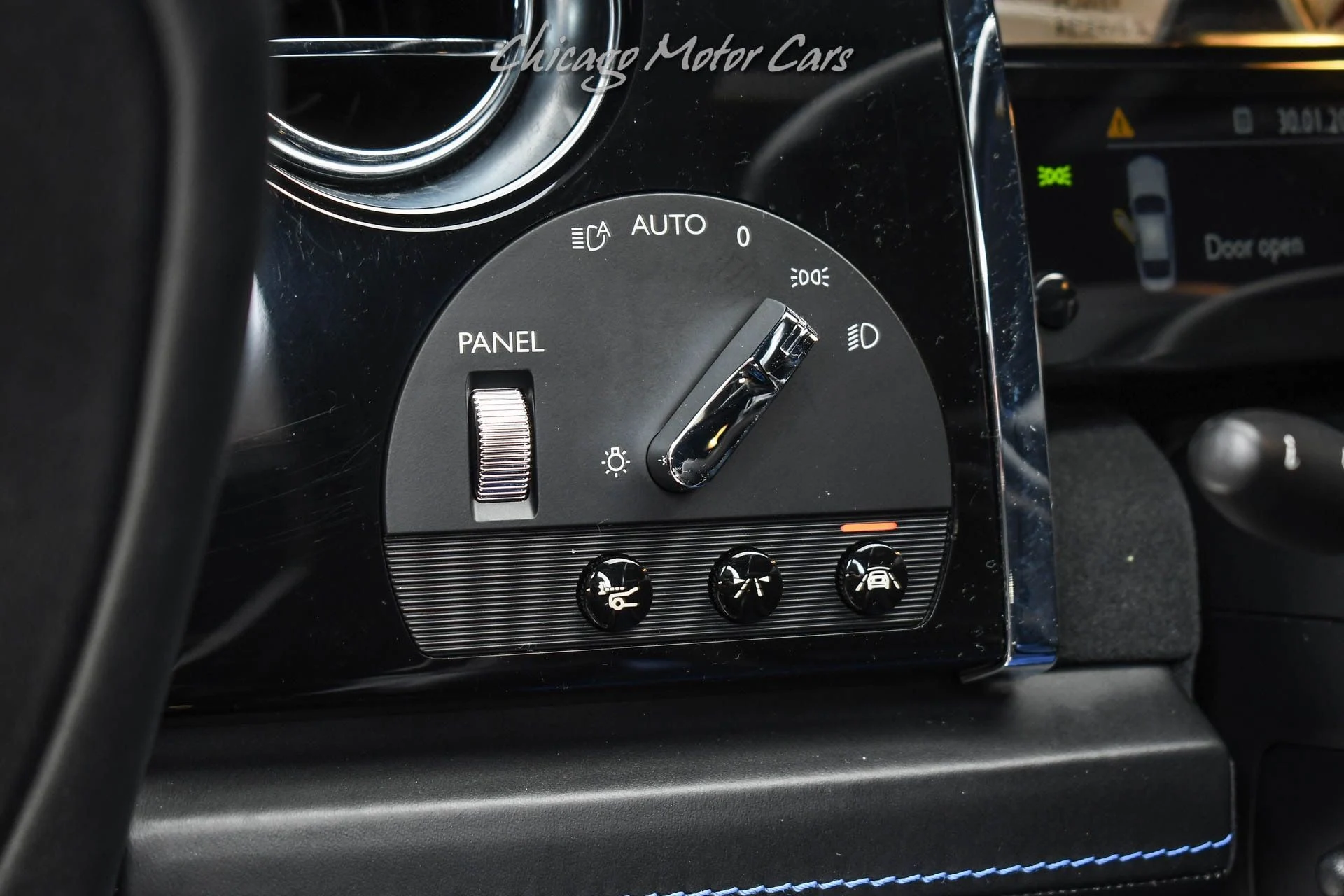 mph009_366380046_9951_p10_l_5b085f68ad