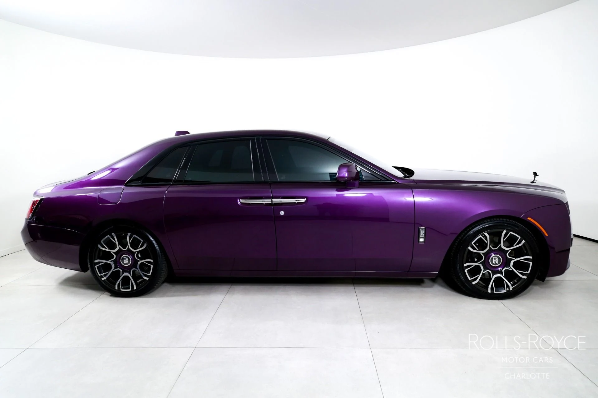 mph009_3673585896_Used_2022_Rolls_Royce_Black_Badge_Ghost_1772490971_4b944e7ebc