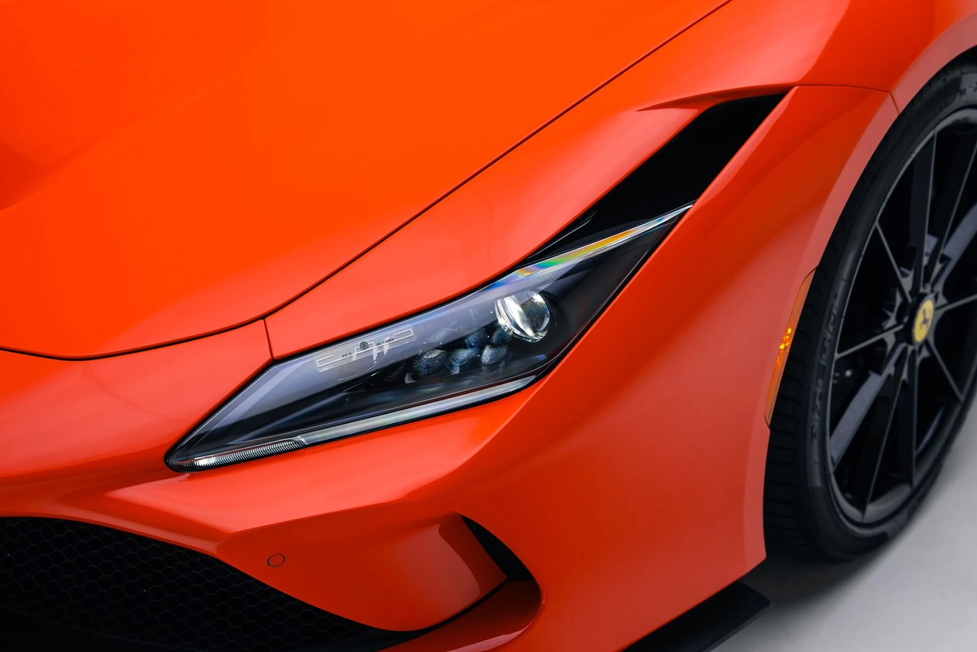 mph009_3673662659_Used_2022_Ferrari_F8_Spider_1766089321_d4e26ac8d4